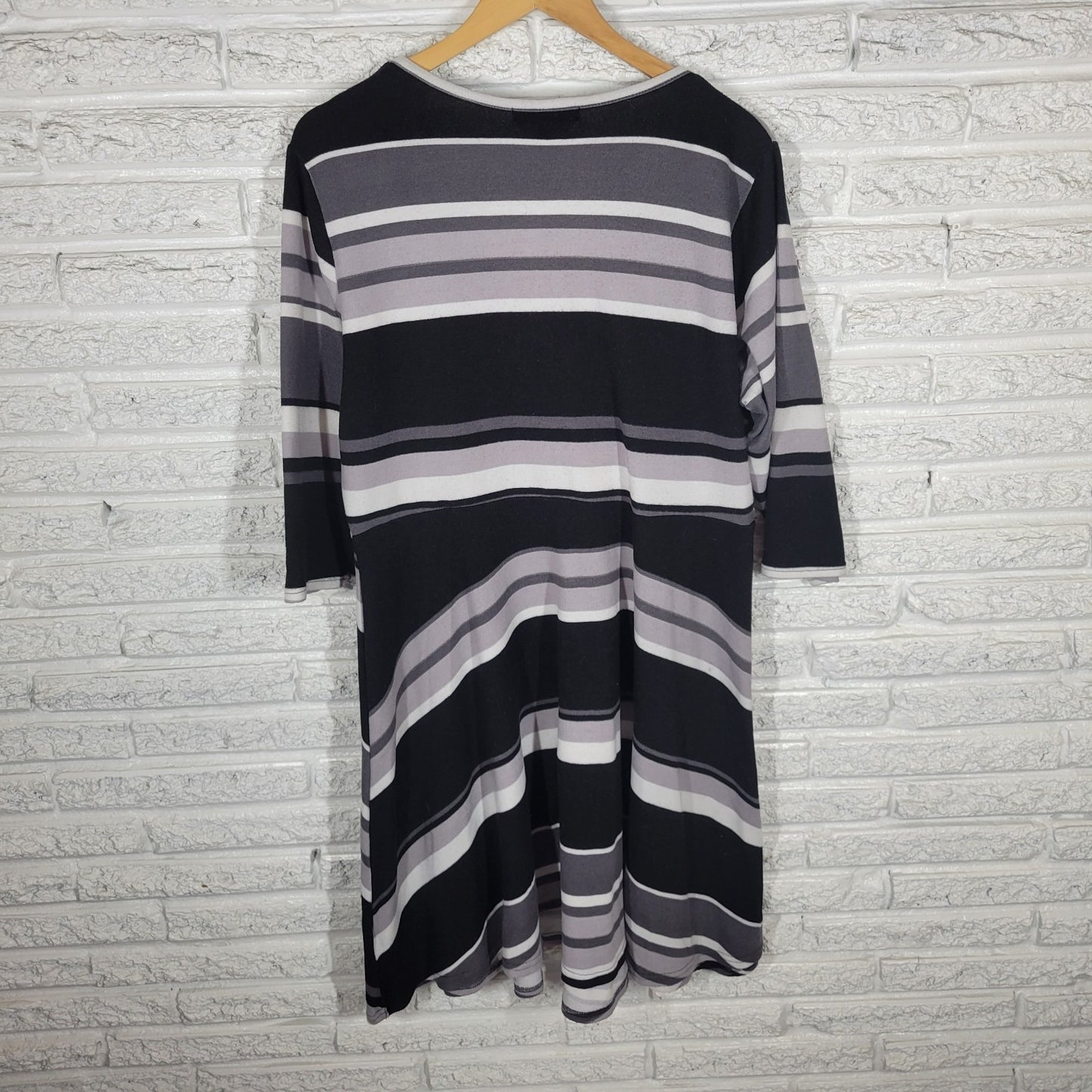 Derek Heart Womens Dress 2X Plus Sweater Mini Black Gray Stripe Comfy Poly Blend