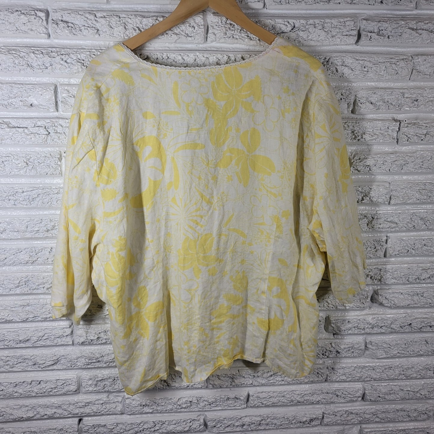 St Tropez West Women Top 3X Plus 3/4 Sleeve Yellow Floral Linen Lightweight Lace