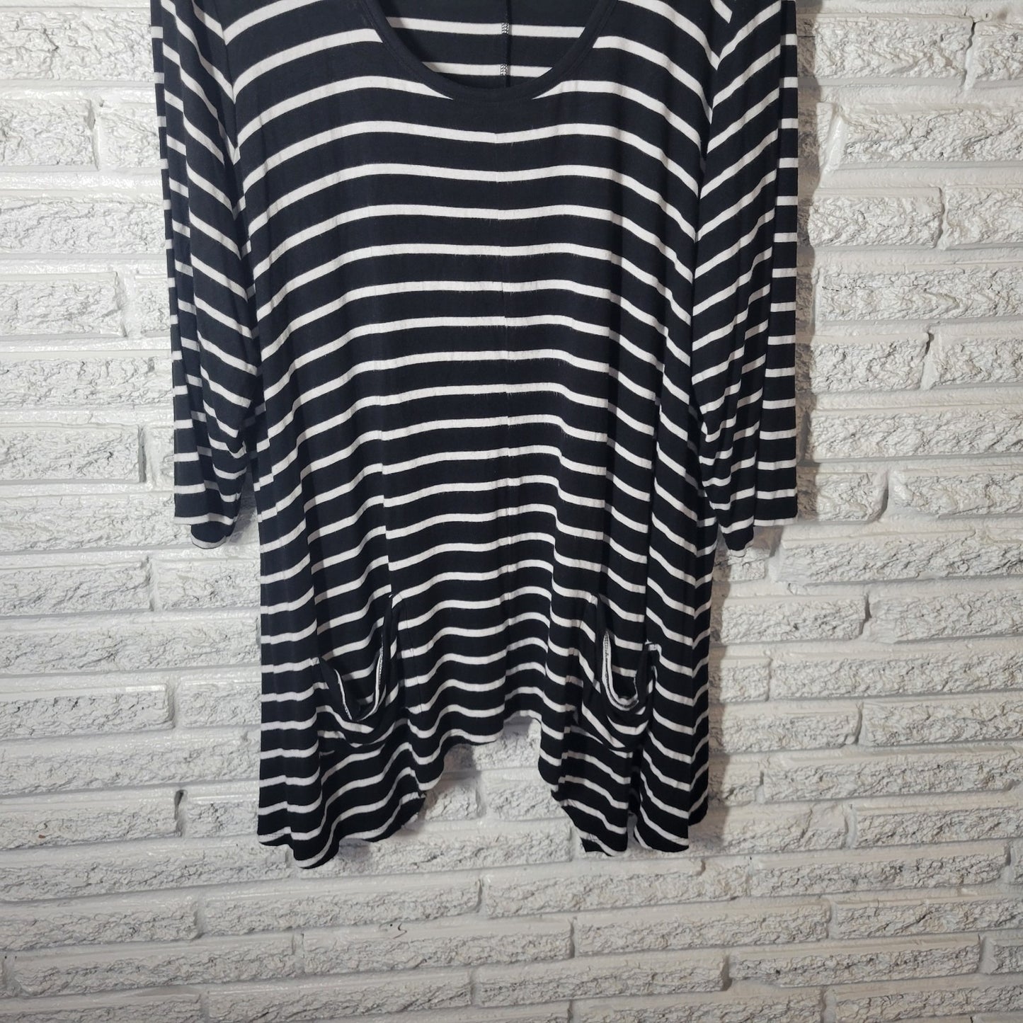 Grace Elements Womens Top 3X Plus Tunic Asymmetric 3/4 Sleeve Black Stripe