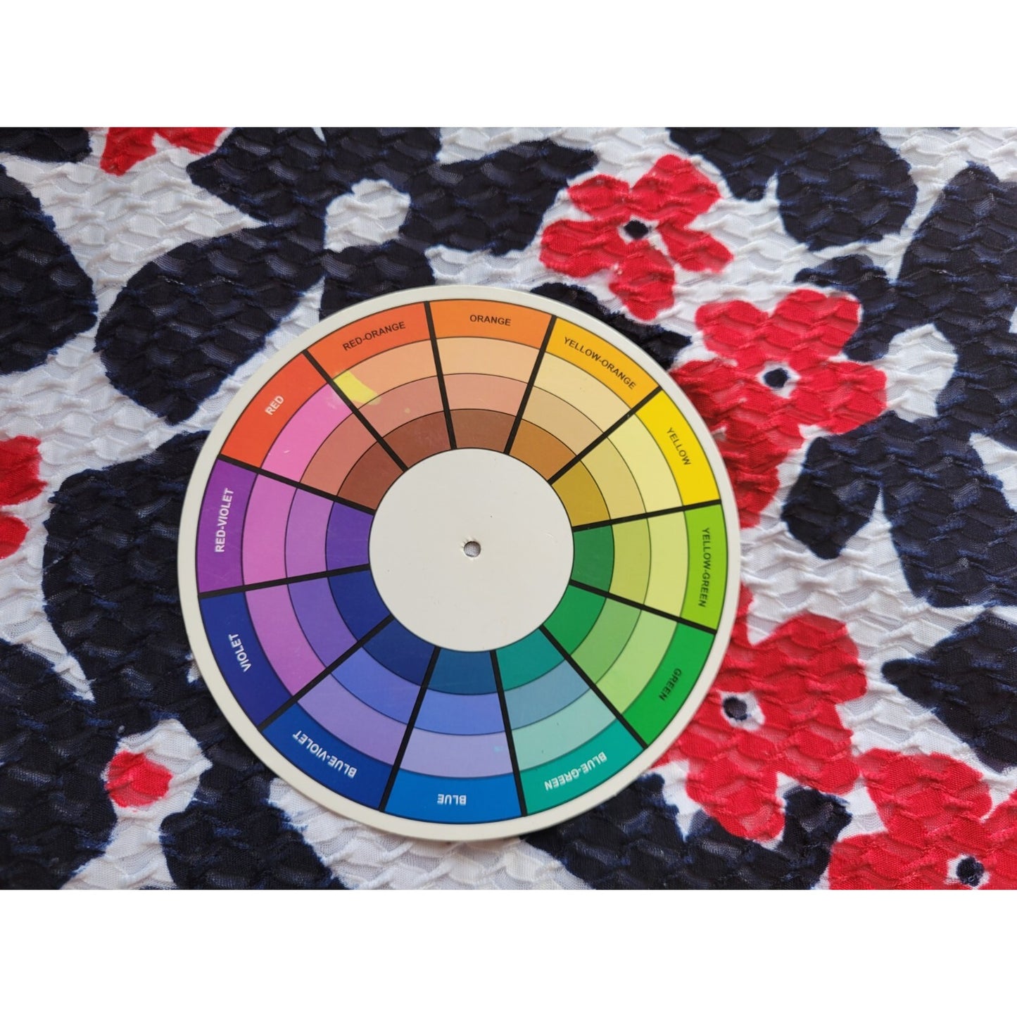 Alfred Dunner Womens Top 2X Plus Red Black Floral Perforated Lined Poly Blend