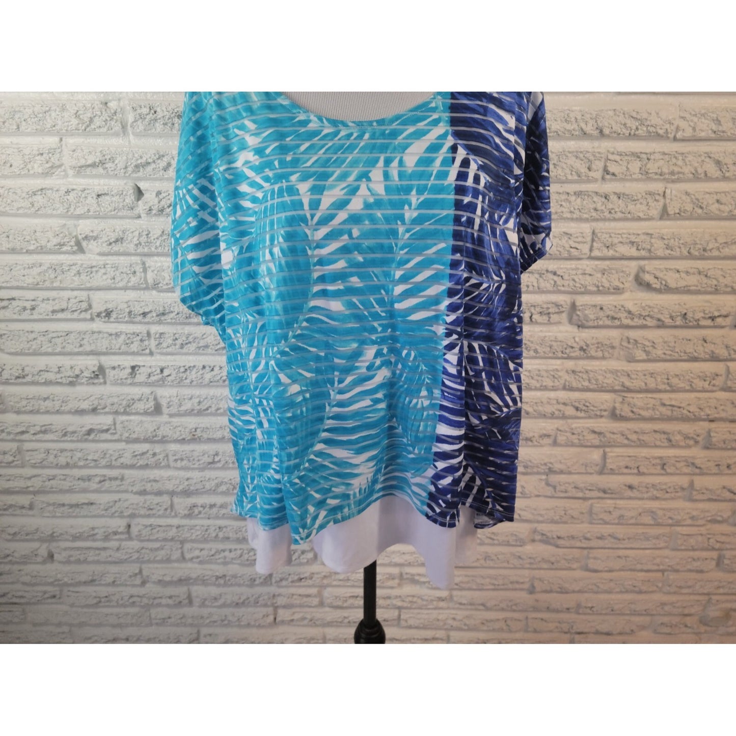 Ruby Rd Womens Top 1X Plus Cap Sleeve Blue Floral Asymmetric Casual Laser Cut