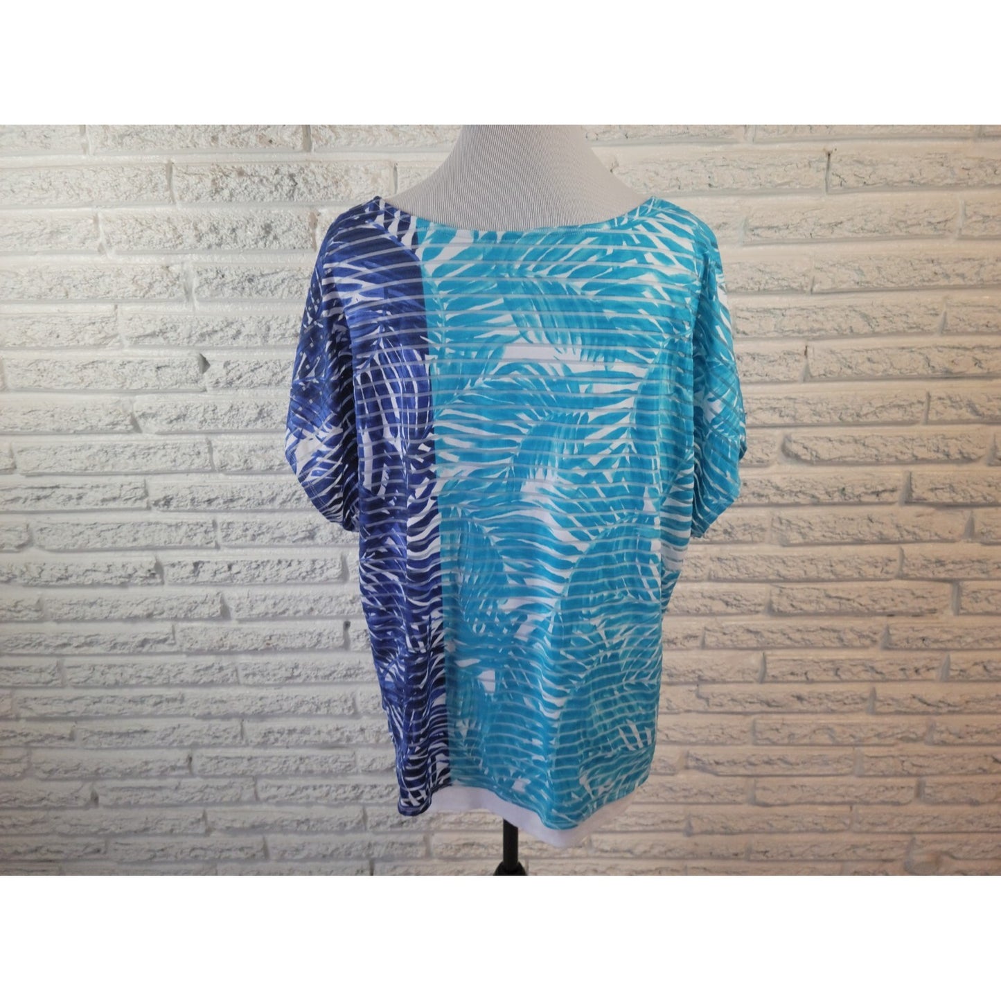 Ruby Rd Womens Top 1X Plus Cap Sleeve Blue Floral Asymmetric Casual Laser Cut