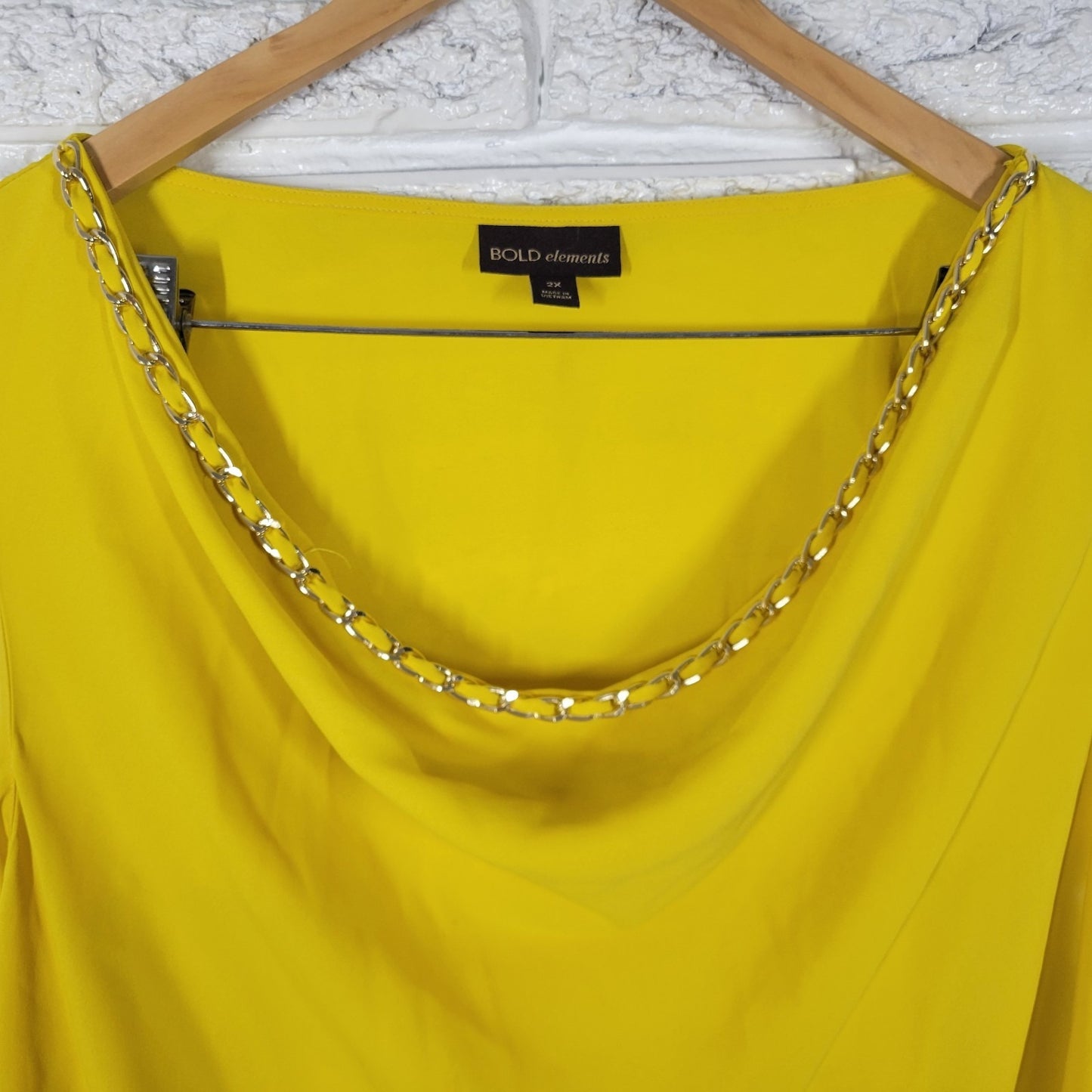 Bold Elements Womens Top 2X Plus Sleeveless Yellow Cowl Chain Neck
