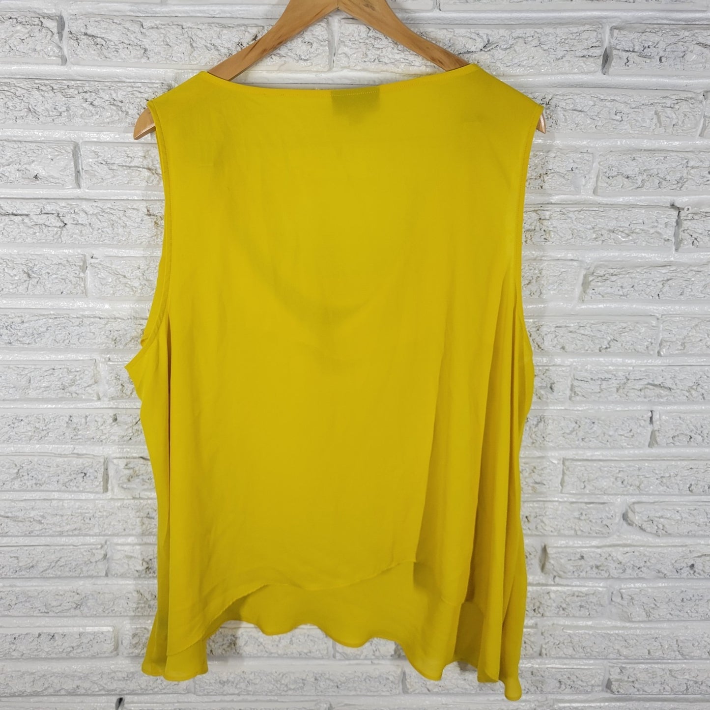 Bold Elements Womens Top 2X Plus Sleeveless Yellow Cowl Chain Neck