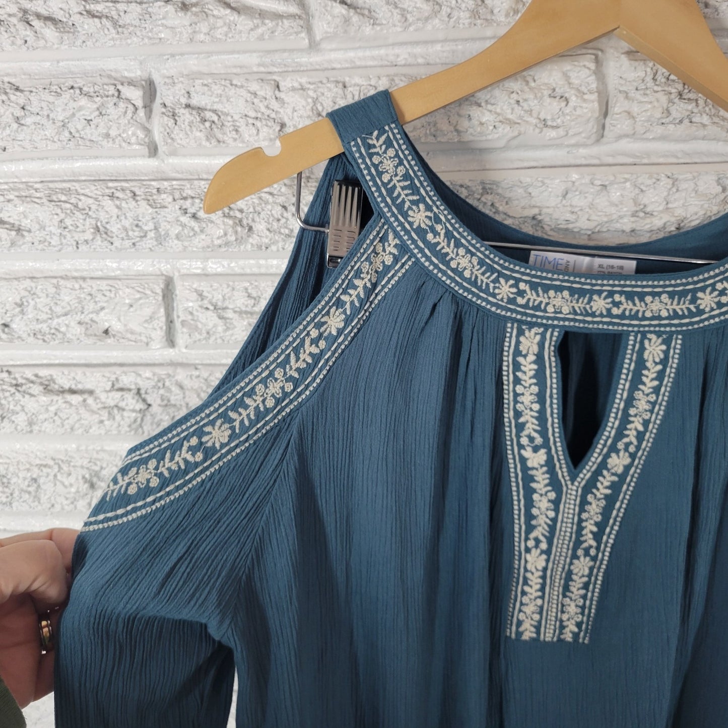 Time Tru Womens Dress Extra Large Mini Cold Shoulder Blue Embroidered Crinkle