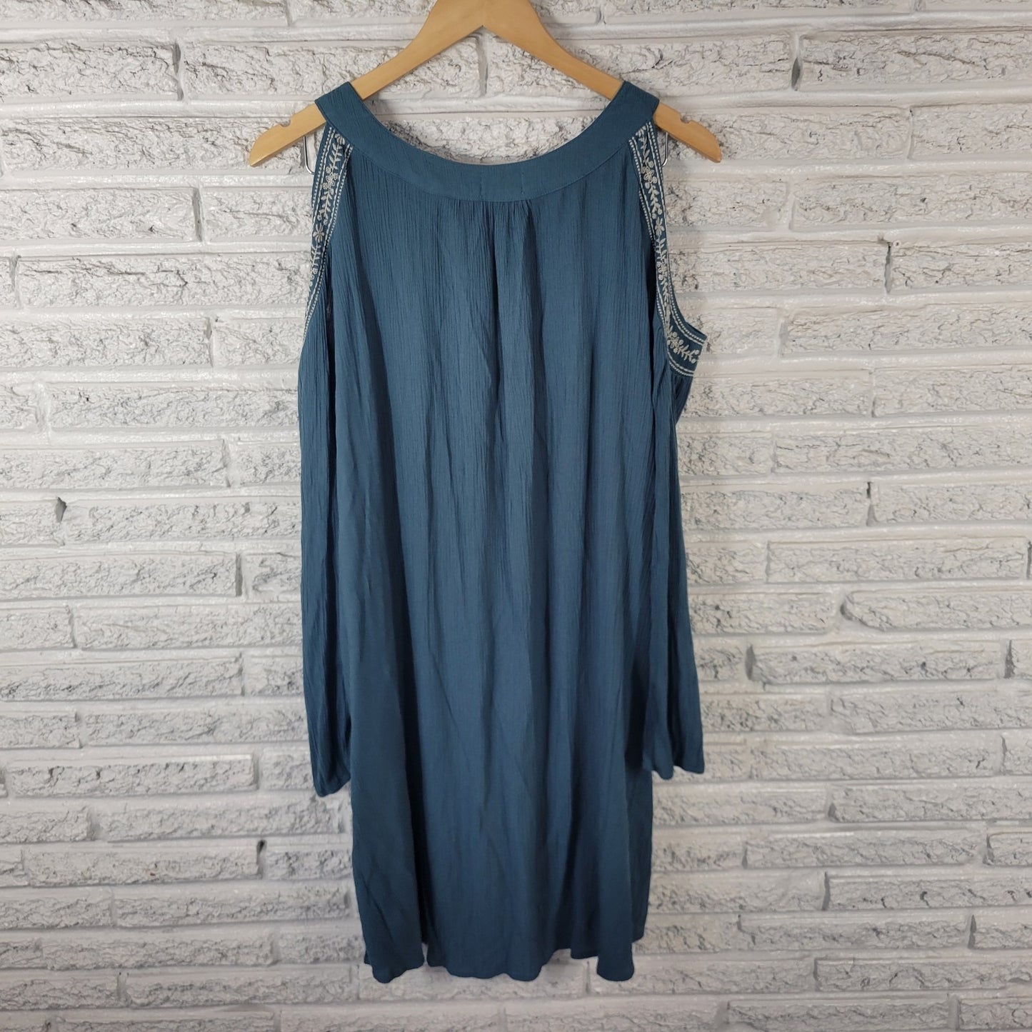 Time Tru Womens Dress Extra Large Mini Cold Shoulder Blue Embroidered Crinkle