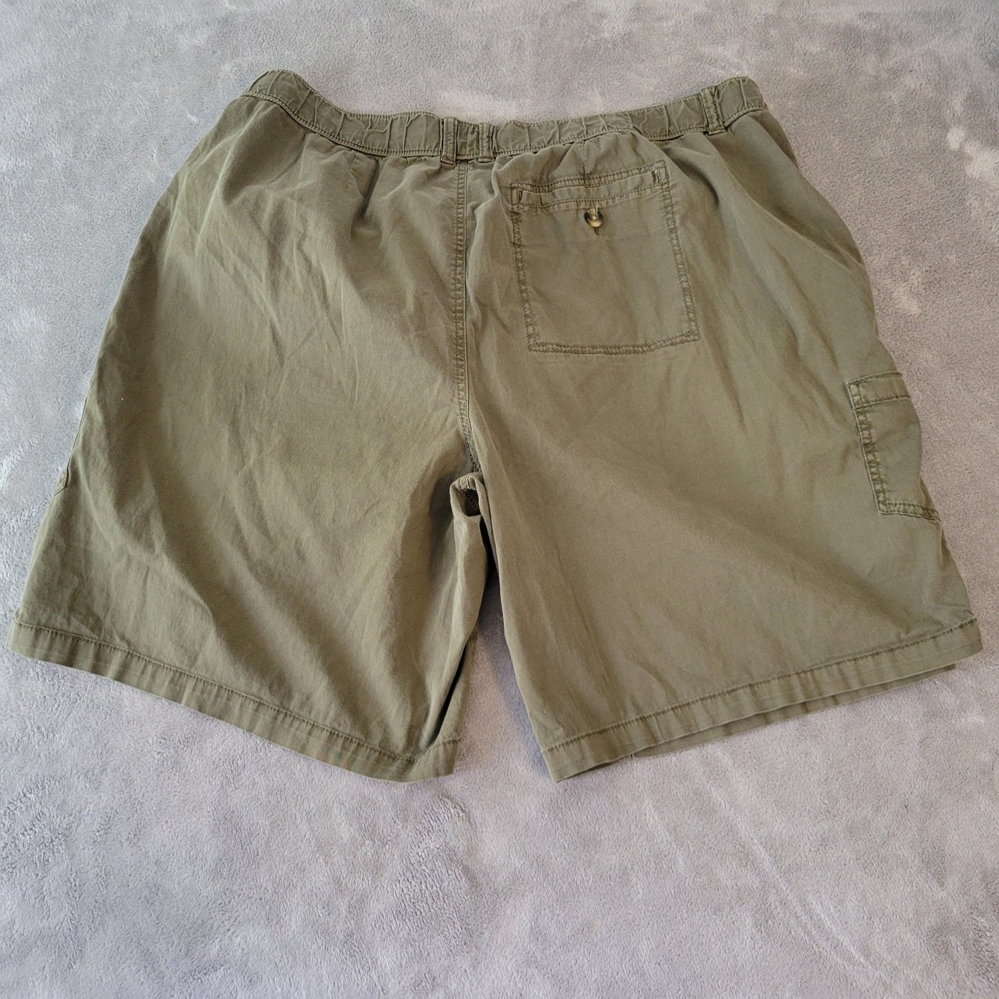 Sonoma Womens Shorts 22W Plus Cargo Pockets Army Green Comfy Lightweight Zip Fly