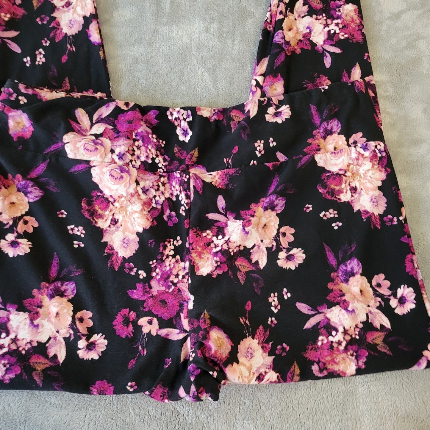 Terra Sky Womens Leggings 2X 20W 22W Pull On Purple Black Floral Lightweight