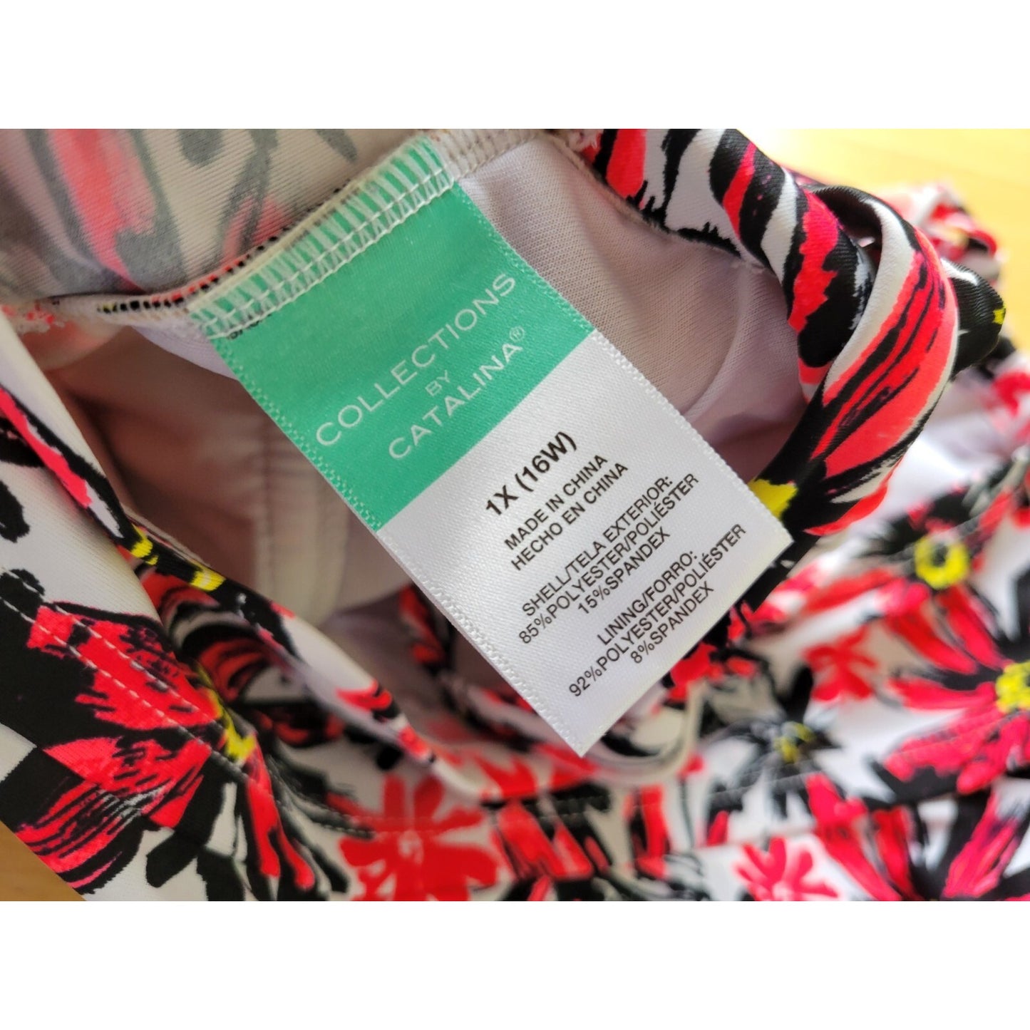 Catalina Womens Swim Top 1X Halter Tiered Pink Floral Built in Bra Poly Blend