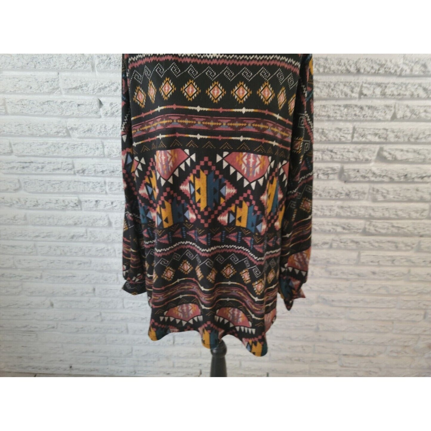 Mint Pineapple Womens Top 3XL Plus Tunic Tribal Black Geometric Fitted Sleeve