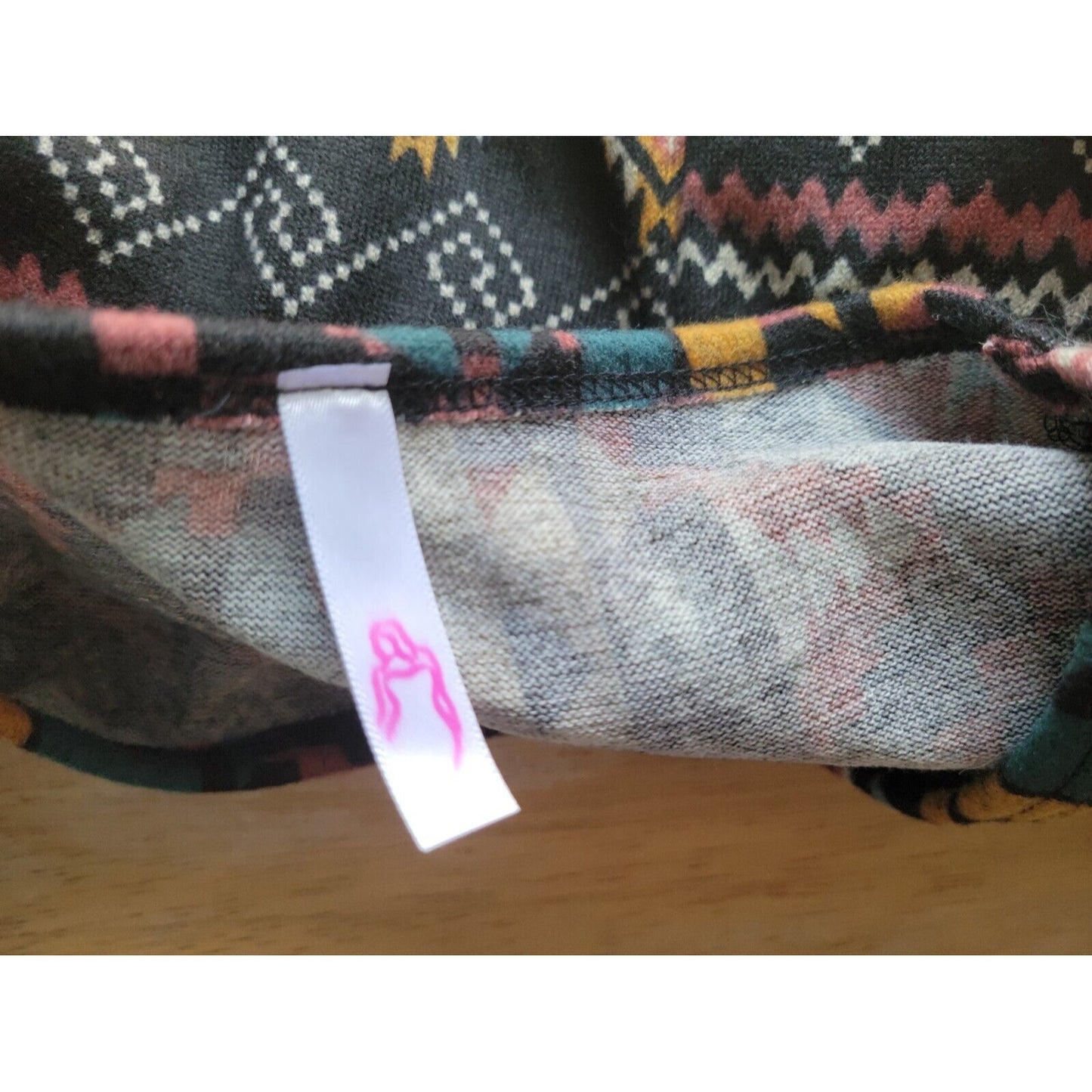 Mint Pineapple Womens Top 3XL Plus Tunic Tribal Black Geometric Fitted Sleeve