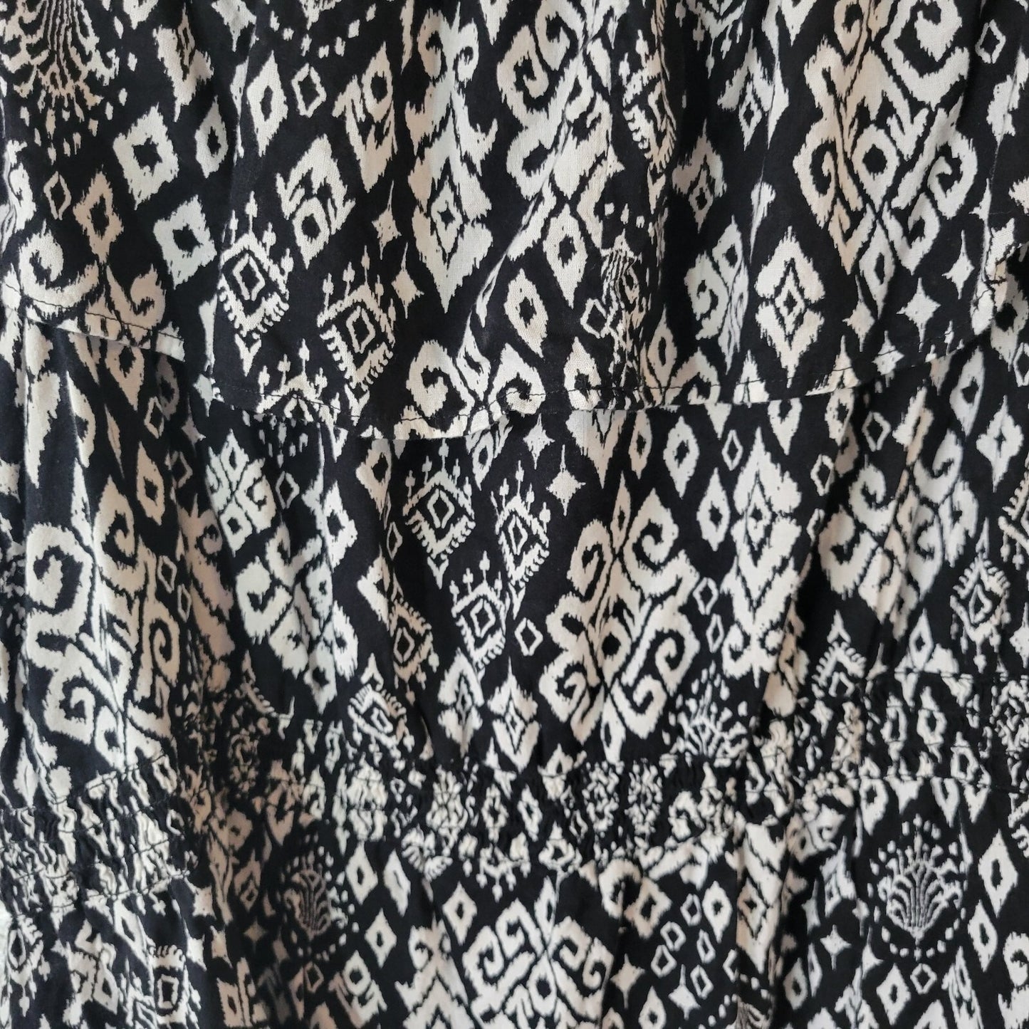 Old Navy Womens Top 2X Plus Peasant On Off Shoulder Black White Geometric Ruffle