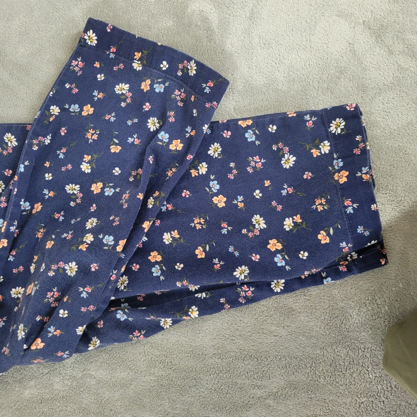 St Johns Bay Womens Pants 18W Plus Capri Blue Floral Zip Fly Pockets Comfy