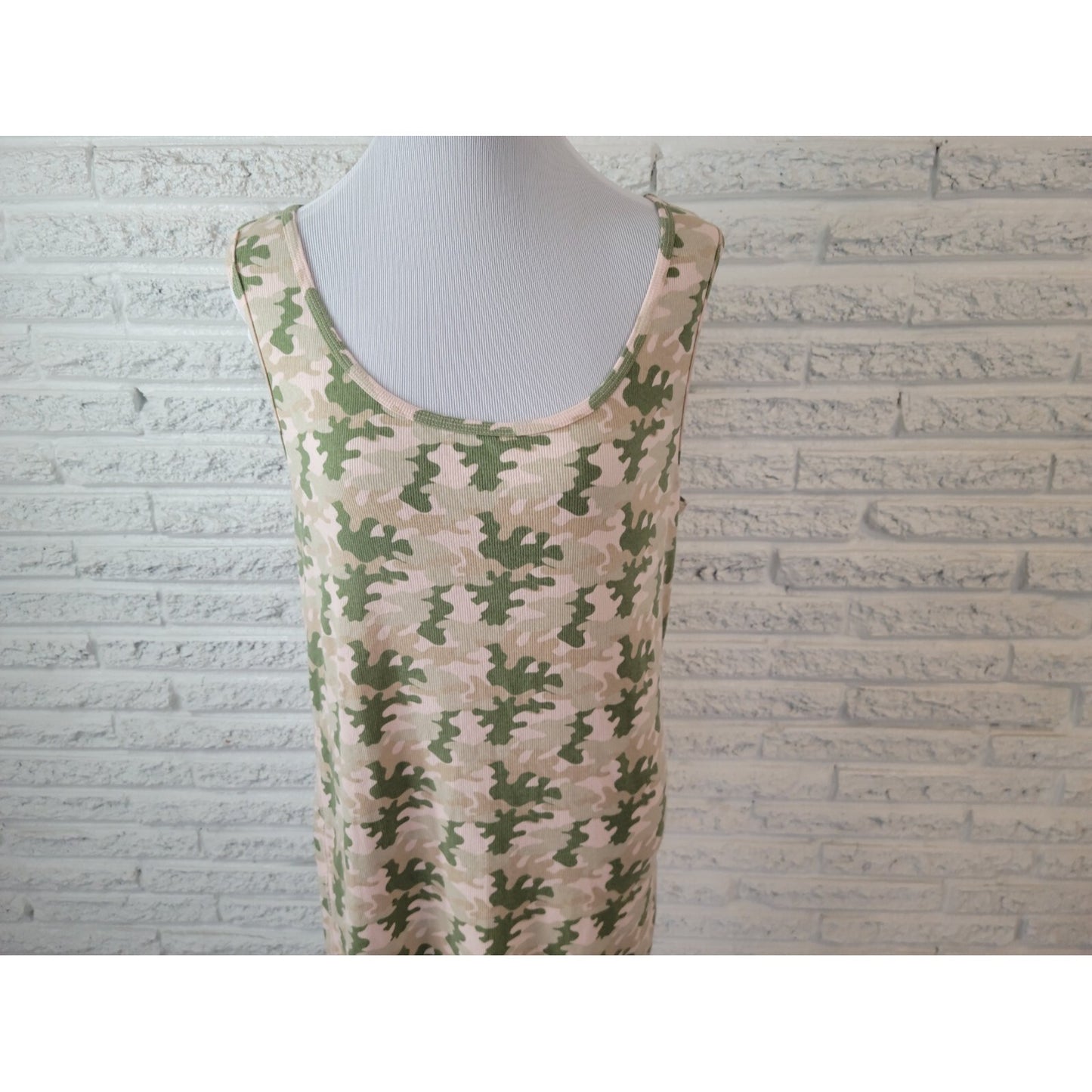 Faded Glory Womens Top 3X Plus Tank Green Camouflage Relaxed Ribbed Stretchy