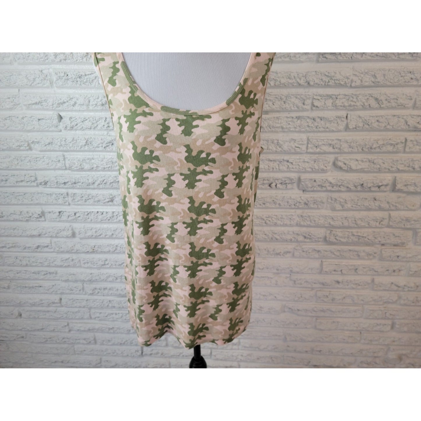 Faded Glory Womens Top 3X Plus Tank Green Camouflage Relaxed Ribbed Stretchy