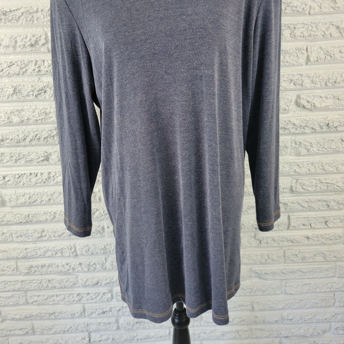 Chez California Womens Top 14W Plus Tunic Long Sleeve Gray Casual Pinstripe Zip