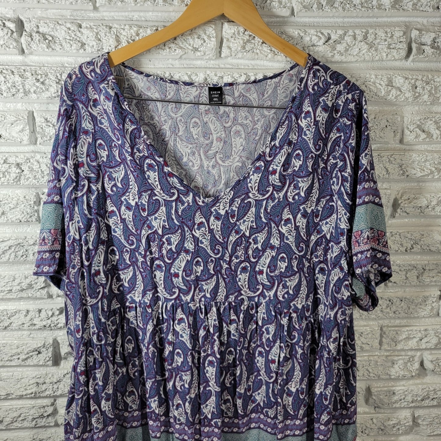 Shein Curve Womens Top 4XL Plus Short Sleeve Blue Paisley Casual Lightweight