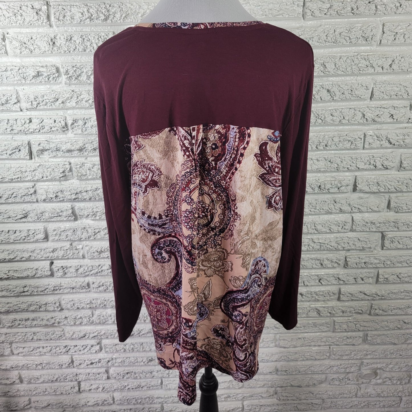 Chico's Women's XL Purple Burgundy Geometric Mandala T-Shirt Long Sleeve V-Neck