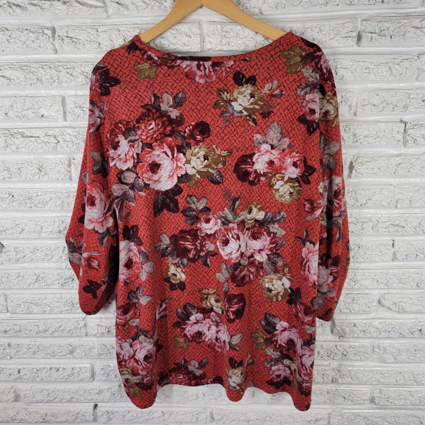 Rebecca Malone Womens Sweater 3X Plus Roll Tab Sleeve Red Floral Studded Soft