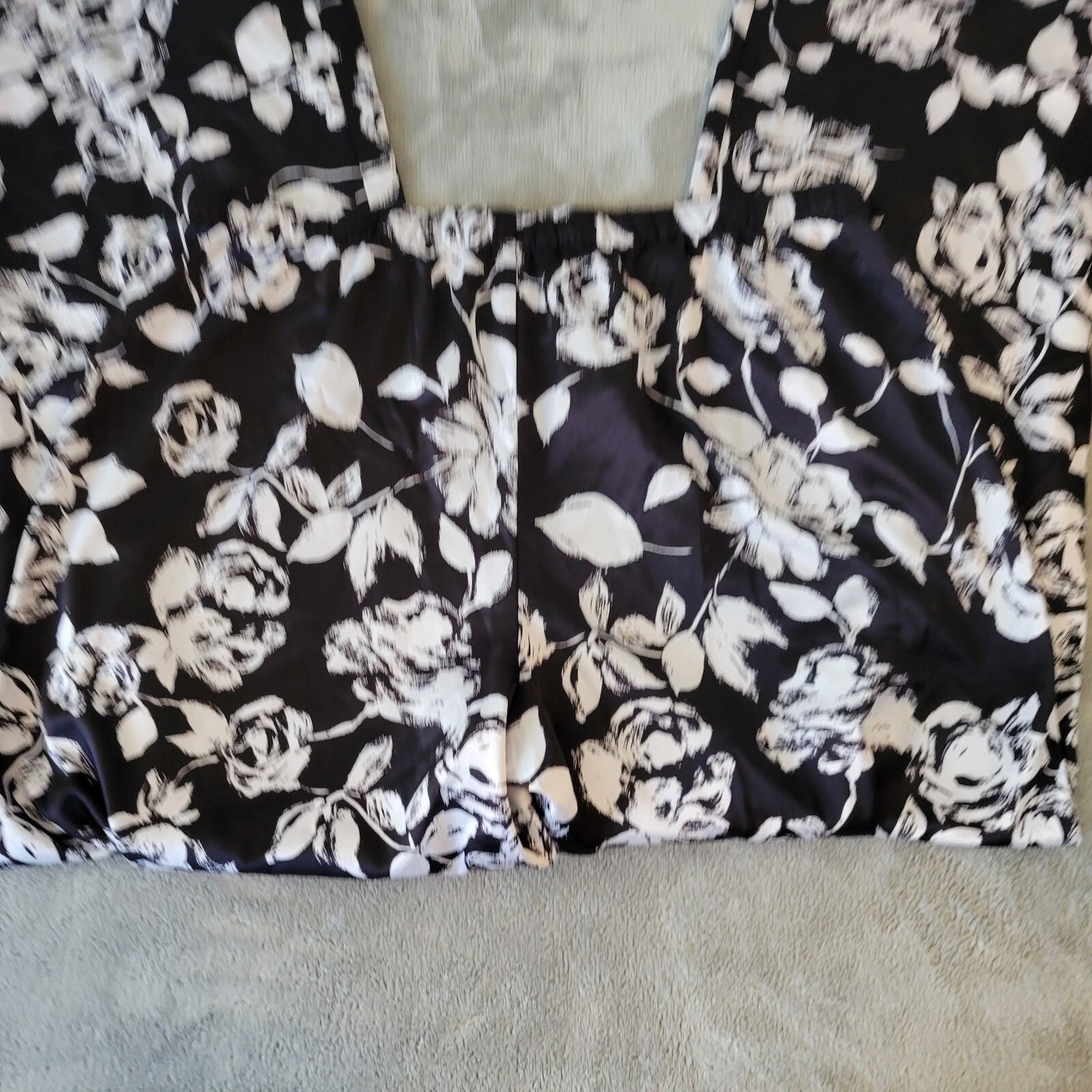 JLo Jennifer Lopez Womens Pajama Pants XL Black Floral Poly Blend Lightweight