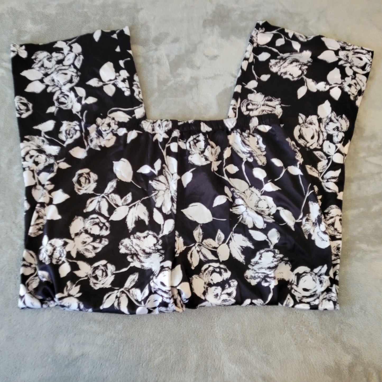 JLo Jennifer Lopez Womens Pajama Pants XL Black Floral Poly Blend Lightweight