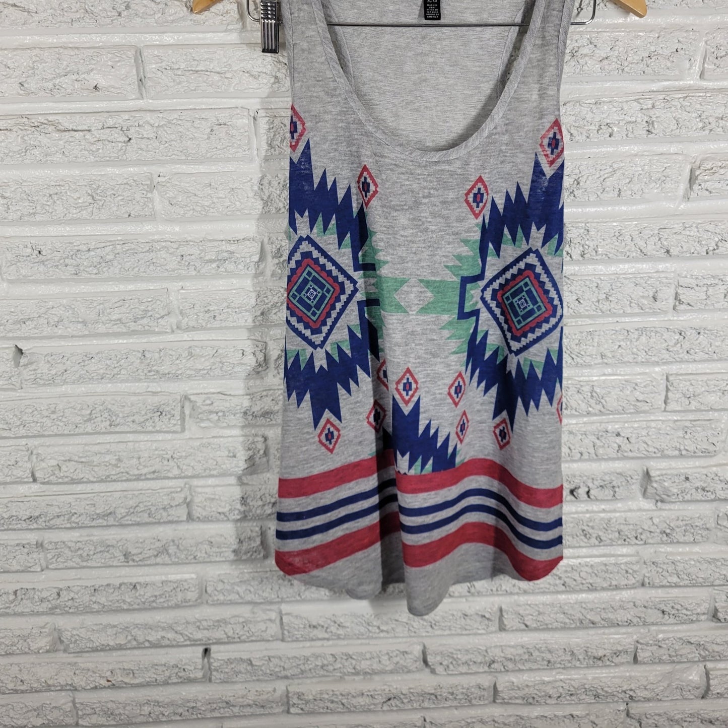 Signature Studio Women's Tank Top XL Gray Blue Geometric Tribal Racerback