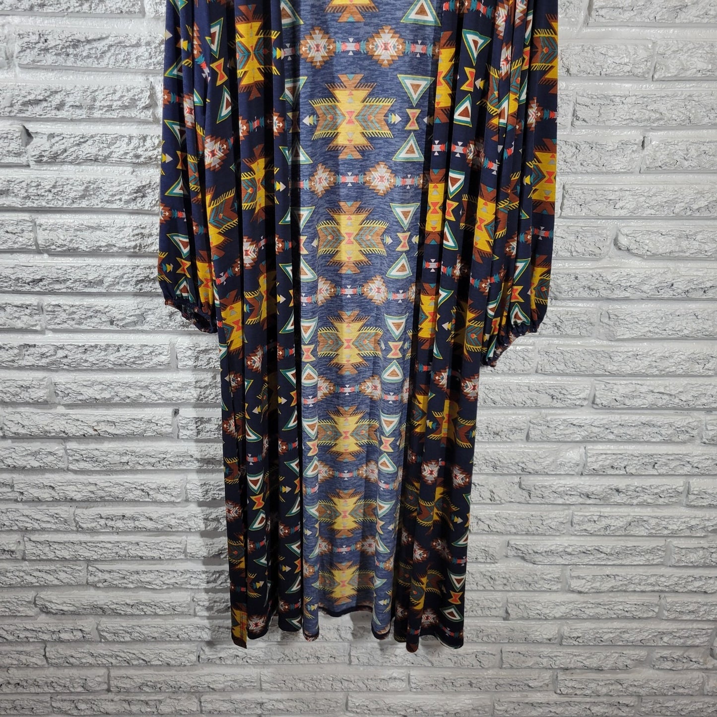 Honeyme Curvy Women's XL Top Blouse Blue Geometric Tribal Print Slit Stretch