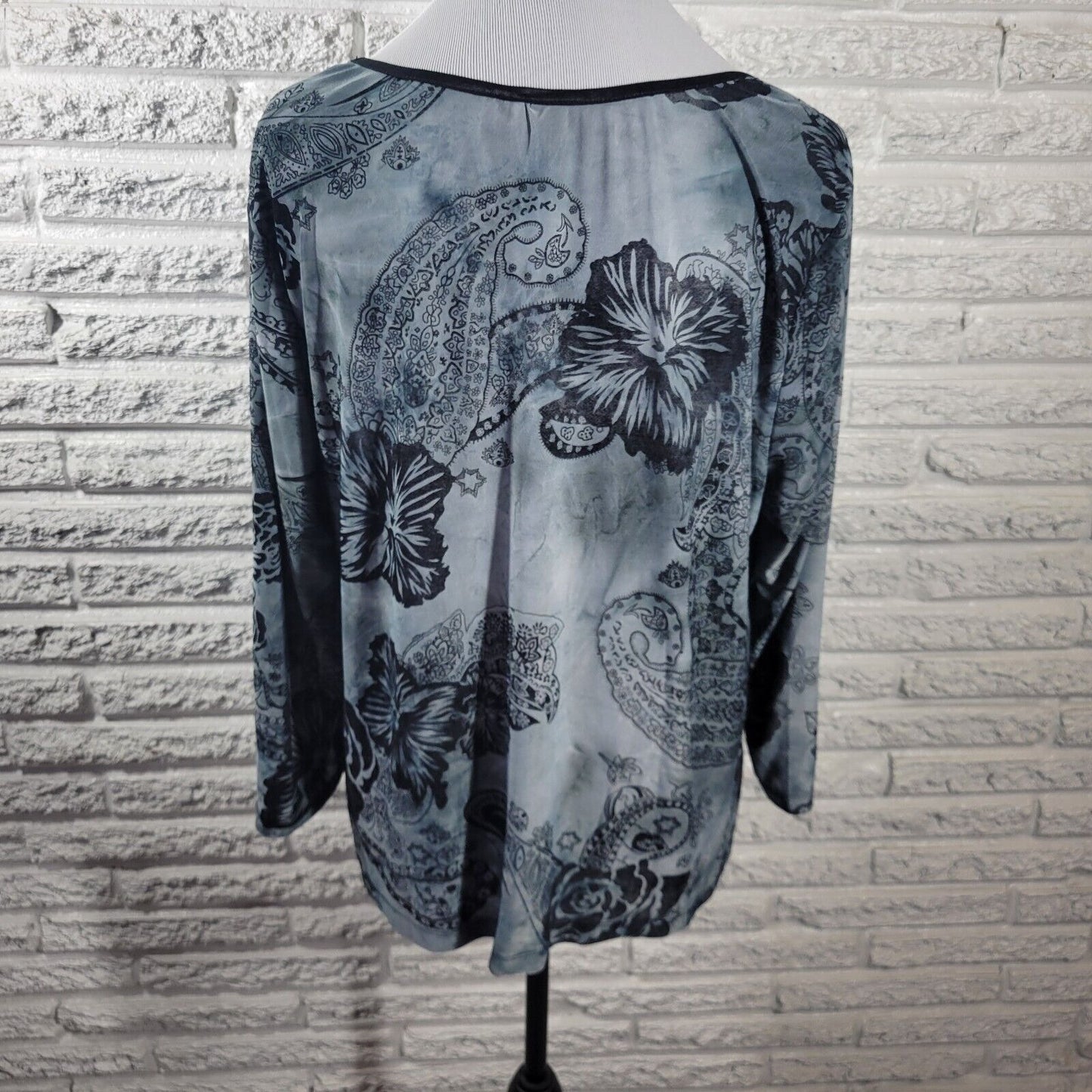 Serenade Women Top 2X 3/4 Sleeve Blue Floral Lightweight Poly Blend Crochet Trim