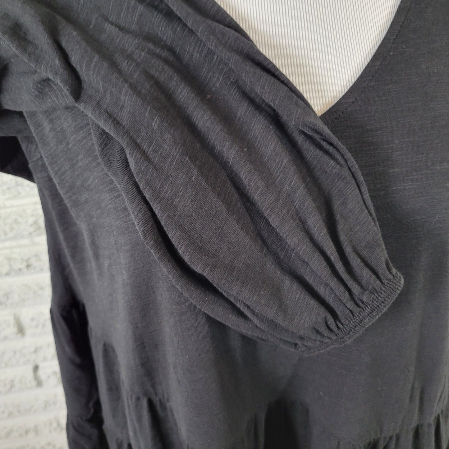 Torrid Women's 1X Plus Top Black Blouse V-Neck Long Sleeve Ruffle BLA98E
