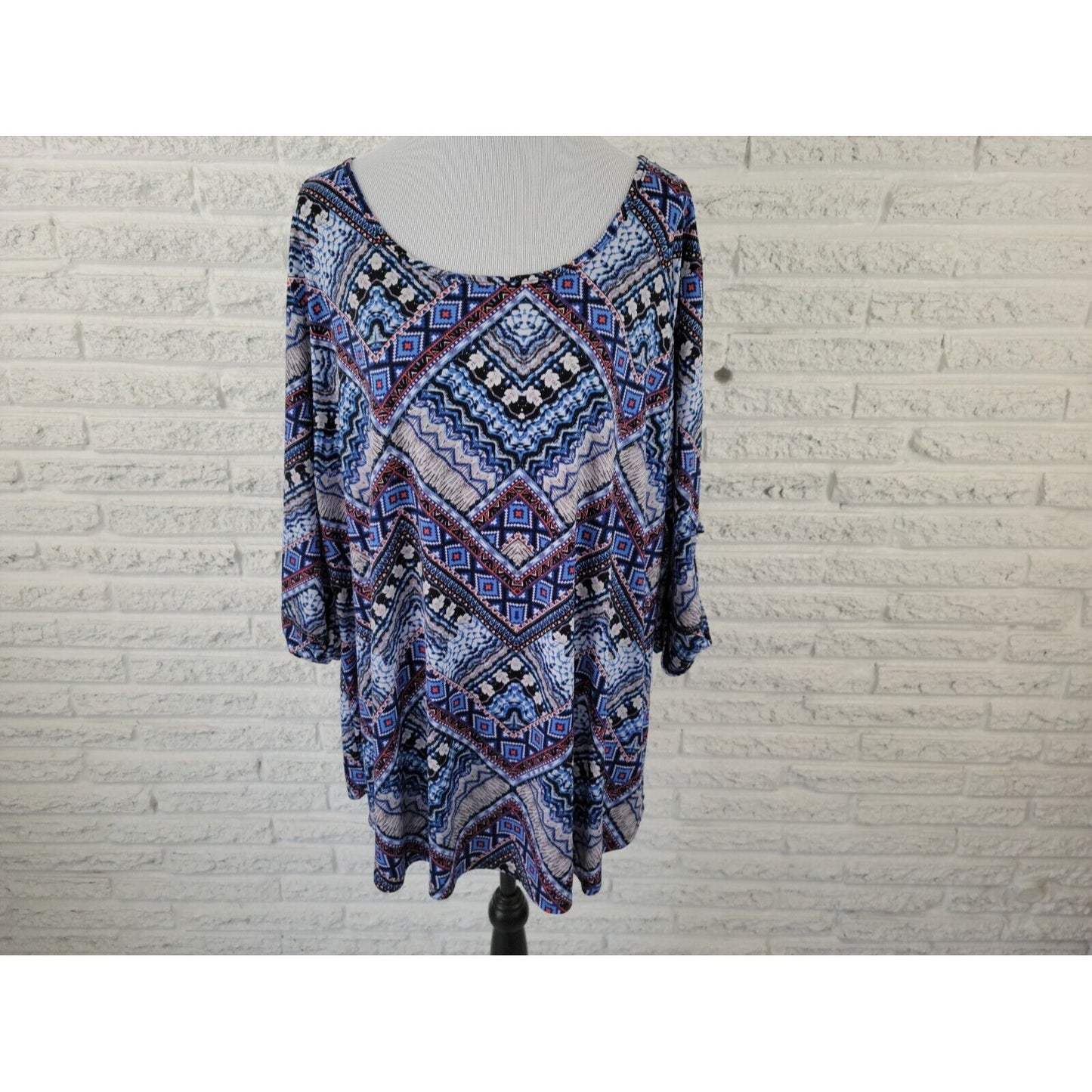 Cato Womens Top 26W 28W Casual Roll Tab Sleeve Pullover Blue Geometric Stretchy