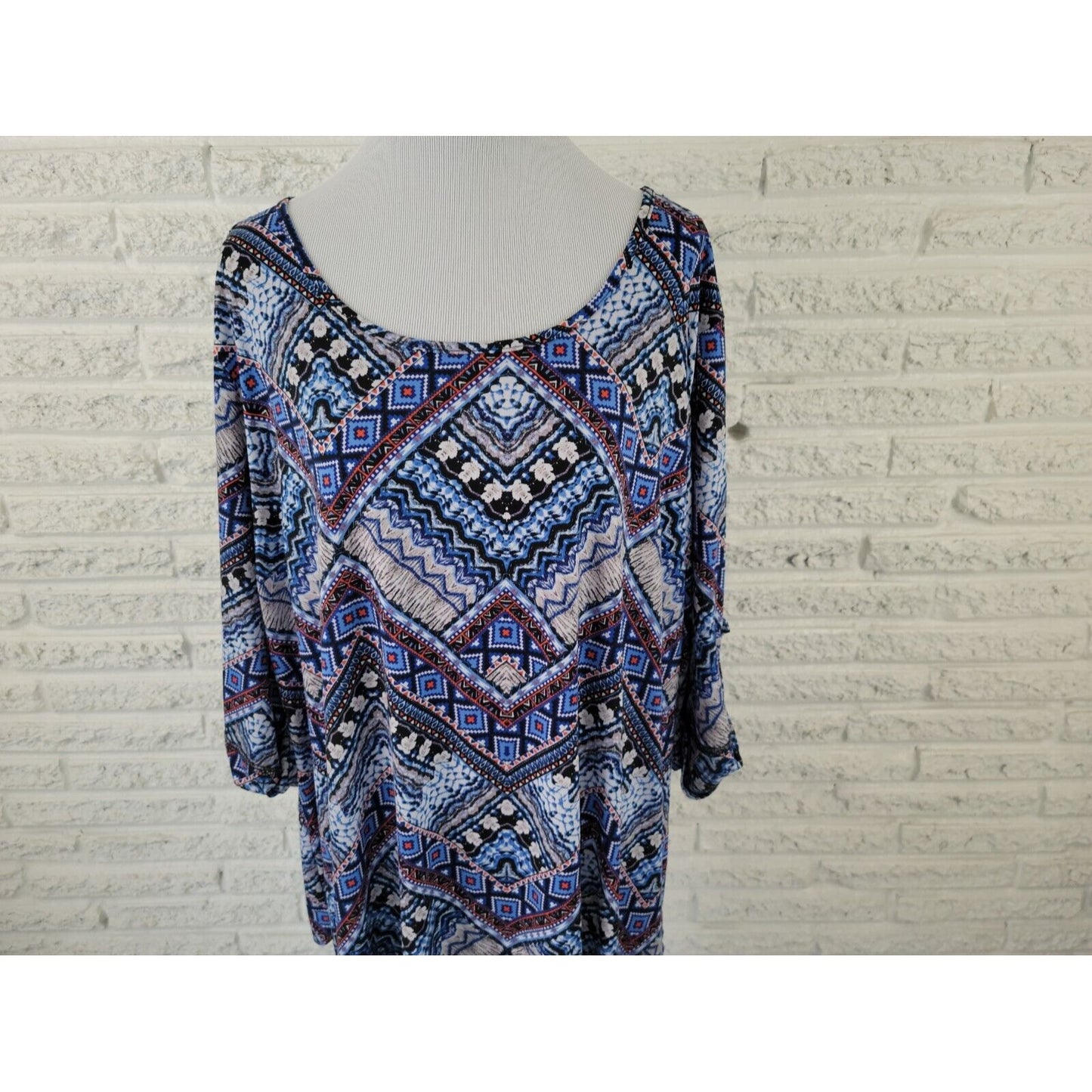 Cato Womens Top 26W 28W Casual Roll Tab Sleeve Pullover Blue Geometric Stretchy