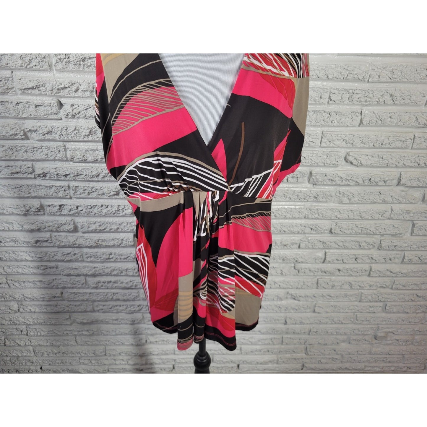 Worthington Women 1X Plus Blouse Pink Geometric V-Neck Cap Sleeve Office Knit