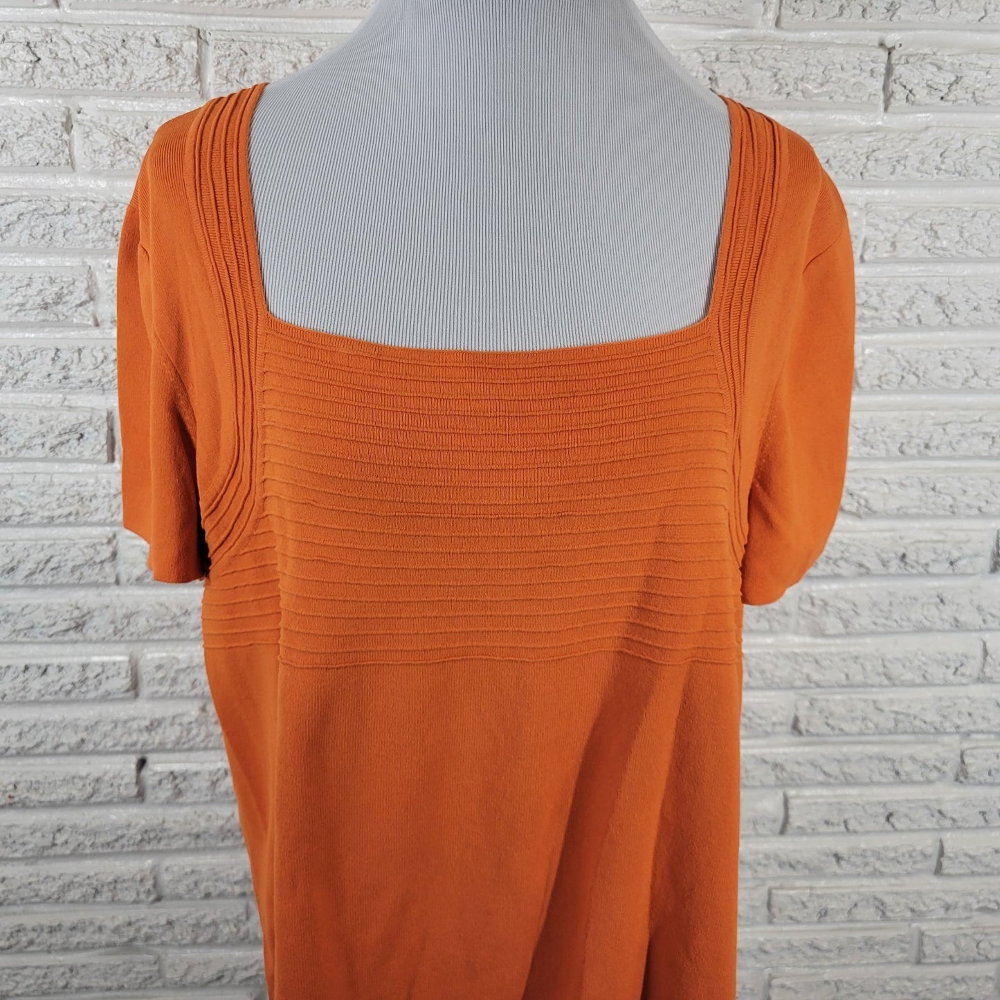 Cable Gauge Womens Top 2X Plus Short Sleeve Orange Pintucked Nylon Viscose Comfy
