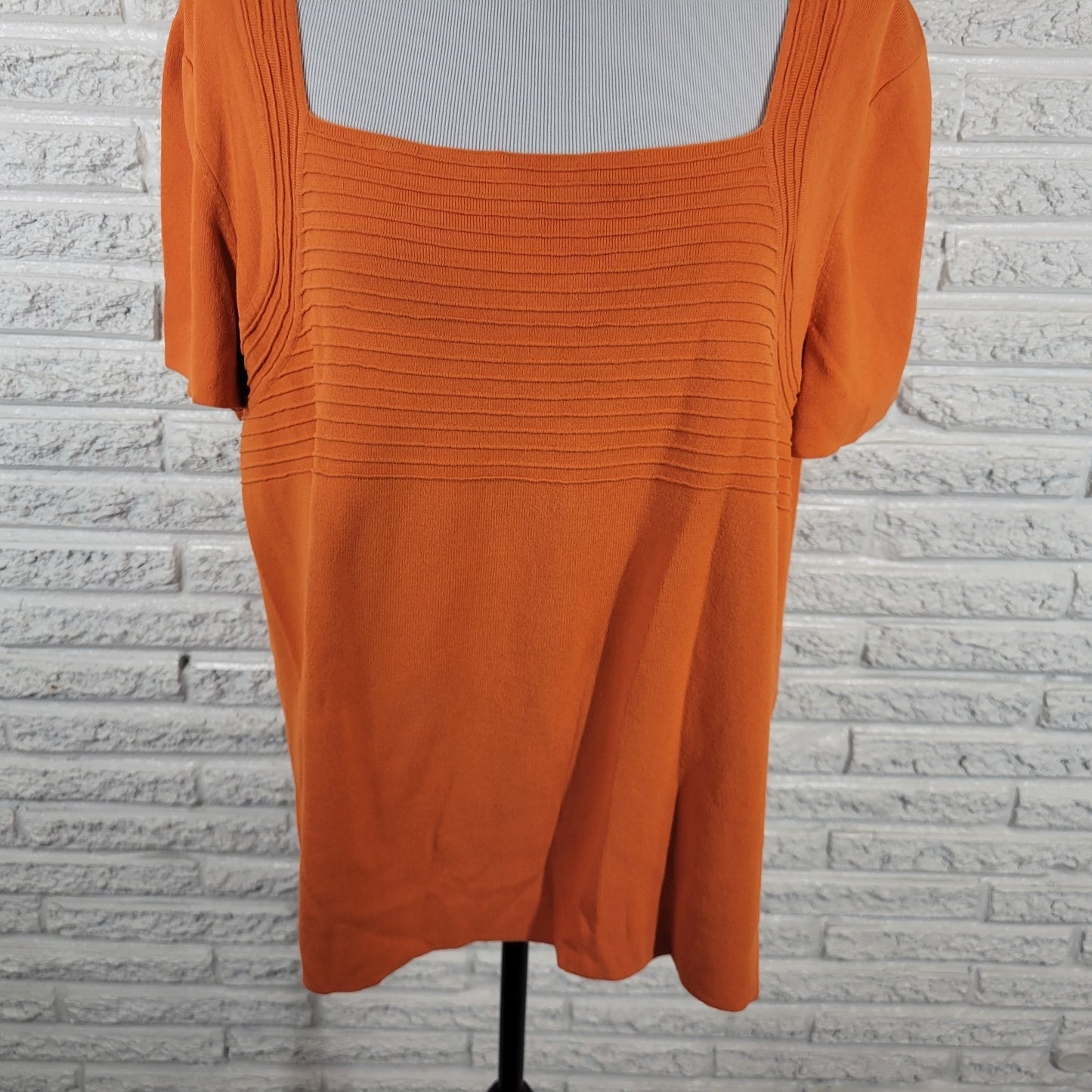 Cable Gauge Womens Top 2X Plus Short Sleeve Orange Pintucked Nylon Viscose Comfy