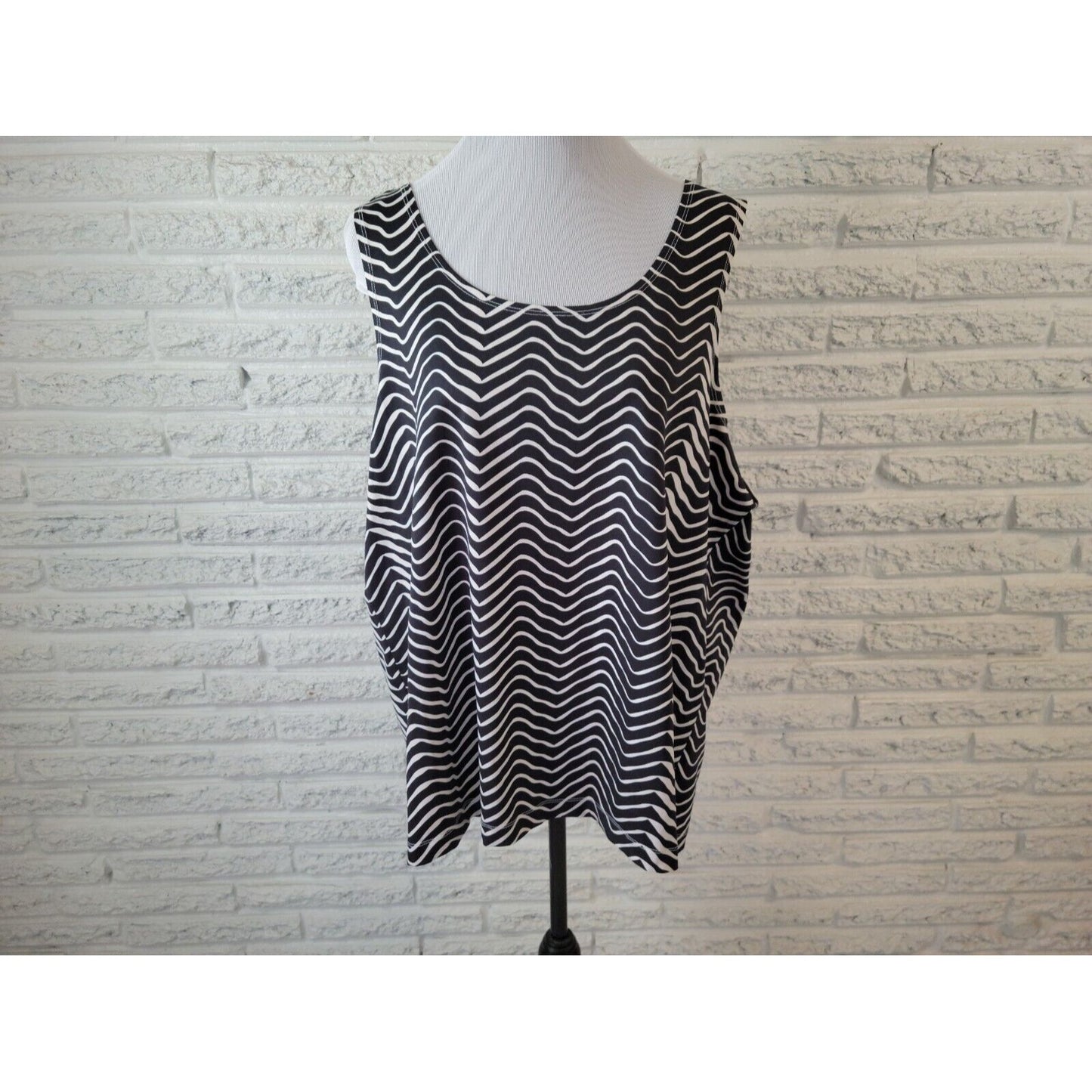 Avenue Womens Top 26 28 Plus Tank Black Geometric Pullover Nylon Spandex