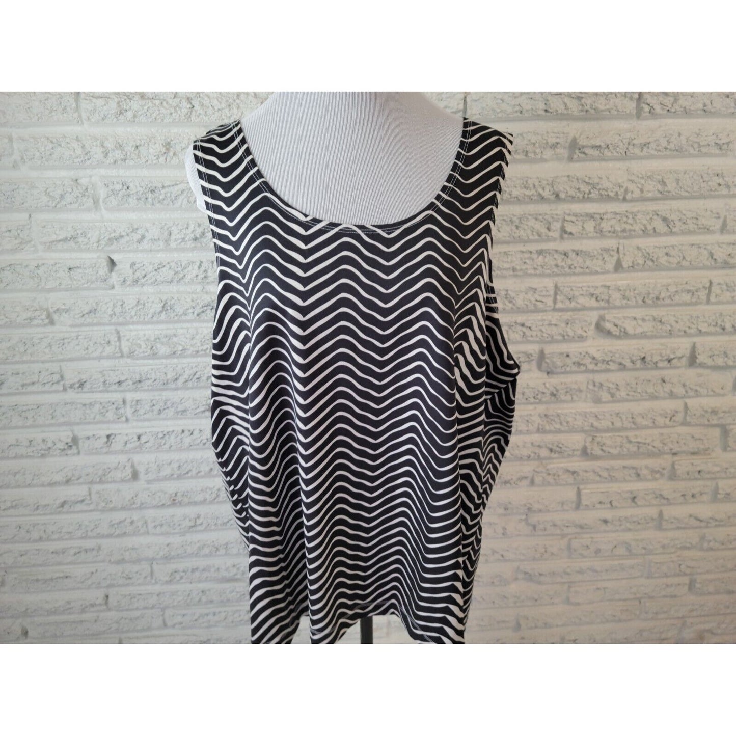 Avenue Womens Top 26 28 Plus Tank Black Geometric Pullover Nylon Spandex