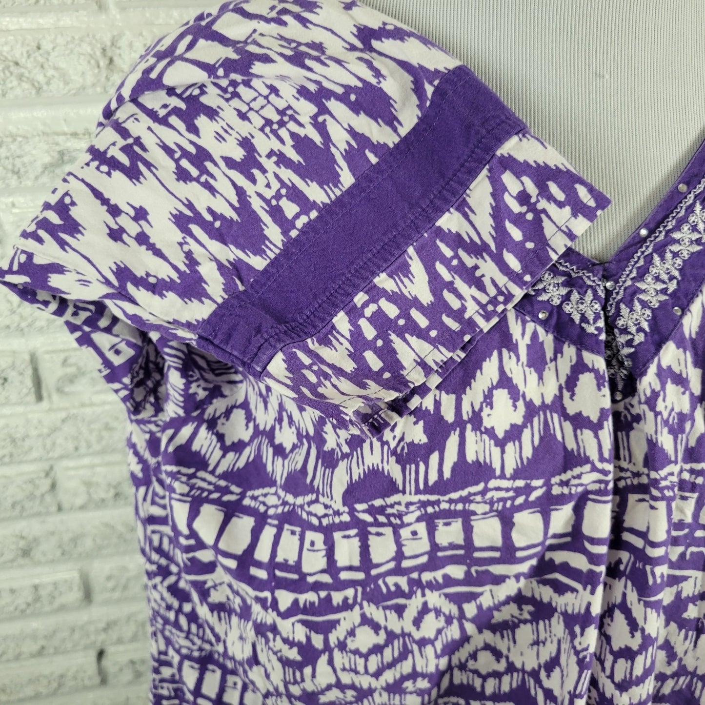 Erika Women's 1X Plus Purple White Geometric Top Rhinestone V-Neck 3/4 Sleeve