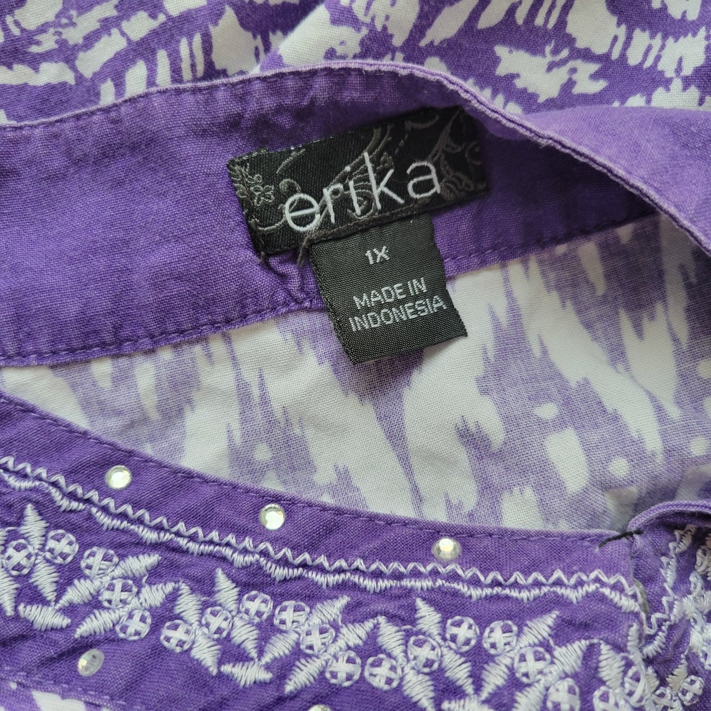 Erika Women's 1X Plus Purple White Geometric Top Rhinestone V-Neck 3/4 Sleeve