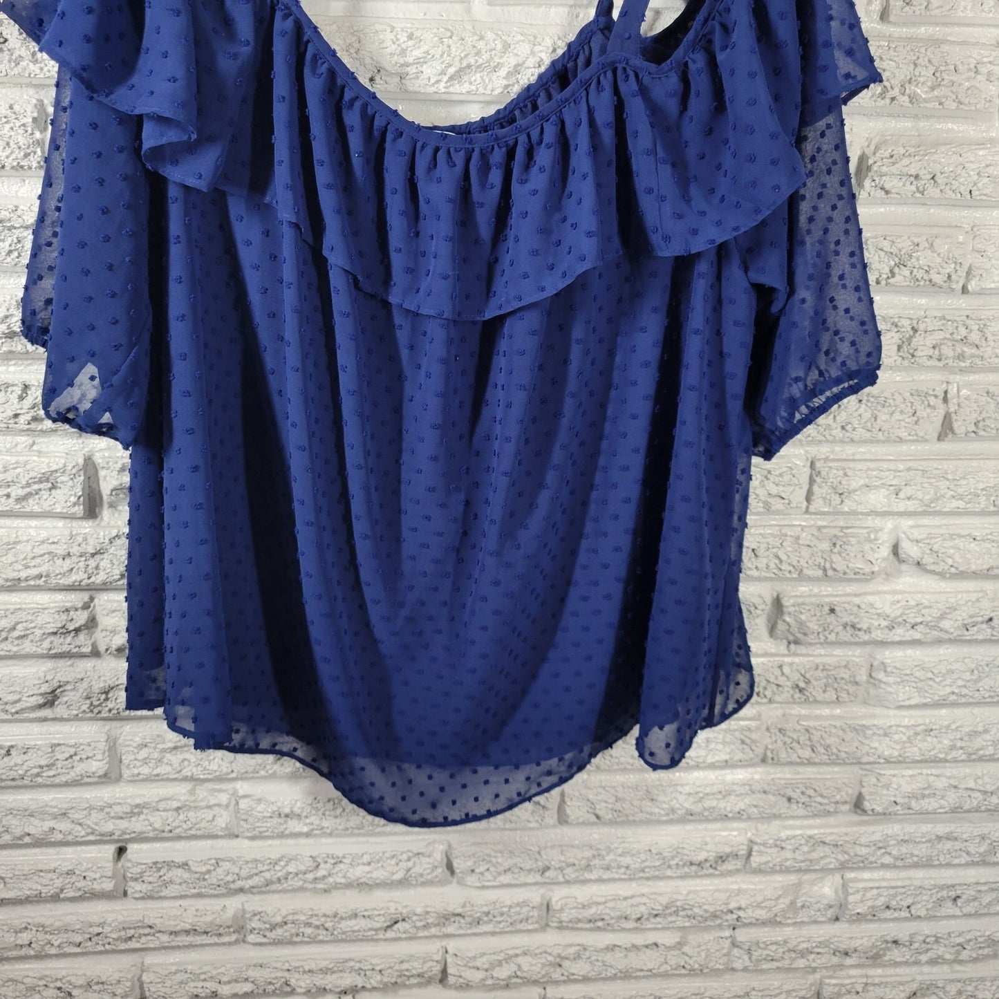 Boutique Womens Top 1X Plus Spaghetti Cold Shoulder Blue Swiss Dot Lightweight