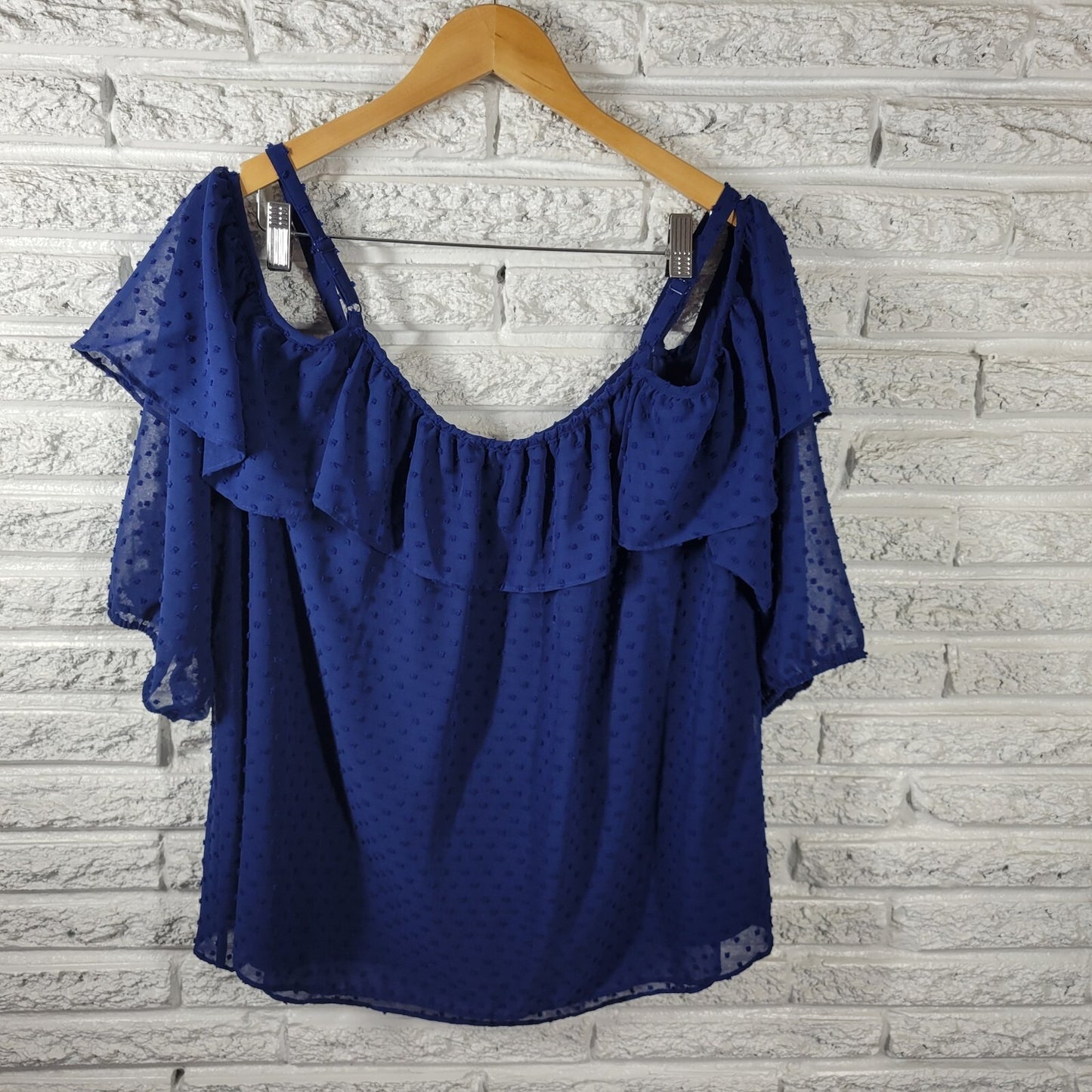 Boutique Womens Top 1X Plus Spaghetti Cold Shoulder Blue Swiss Dot Lightweight