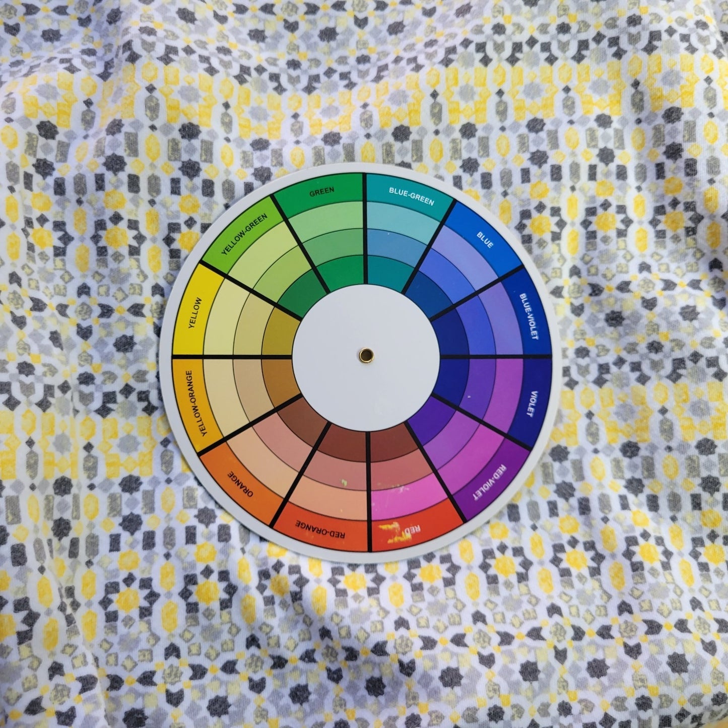 Croft Barrow Womens Top 3X Plus Tee Classic Short Sleeve Gray Yellow Geometric