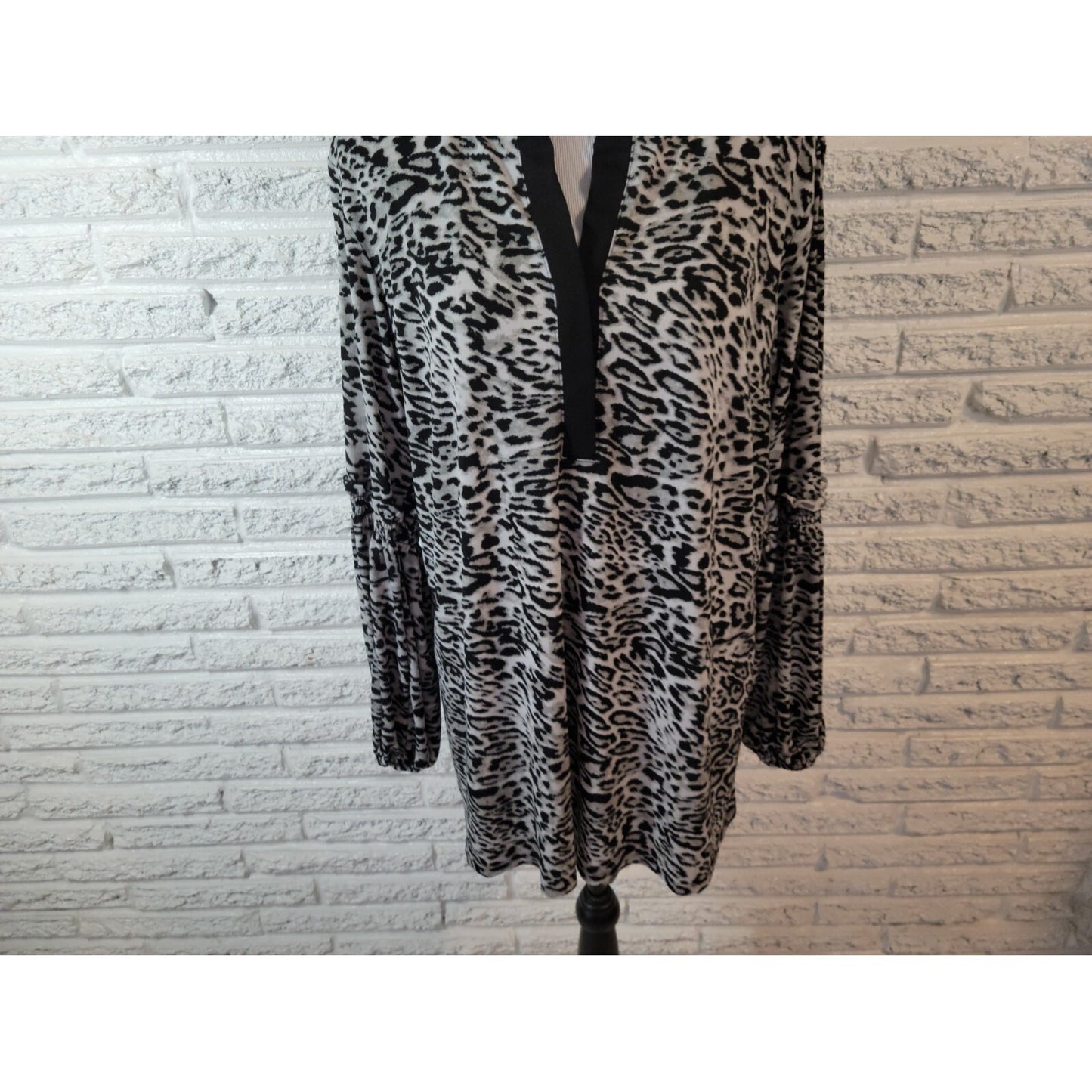 Cato Womens Top 18W 20W Plus Tunic Knit Black Gray Animal Print Long Ruffle