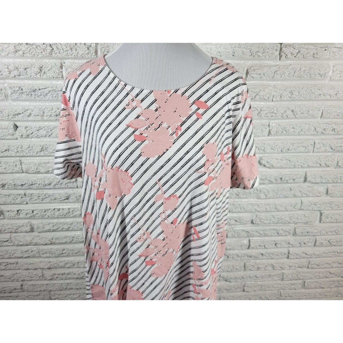 Roamans Womens Top 1X Tee Short Sleeve Pink Floral Cotton Casual Back Keyhole