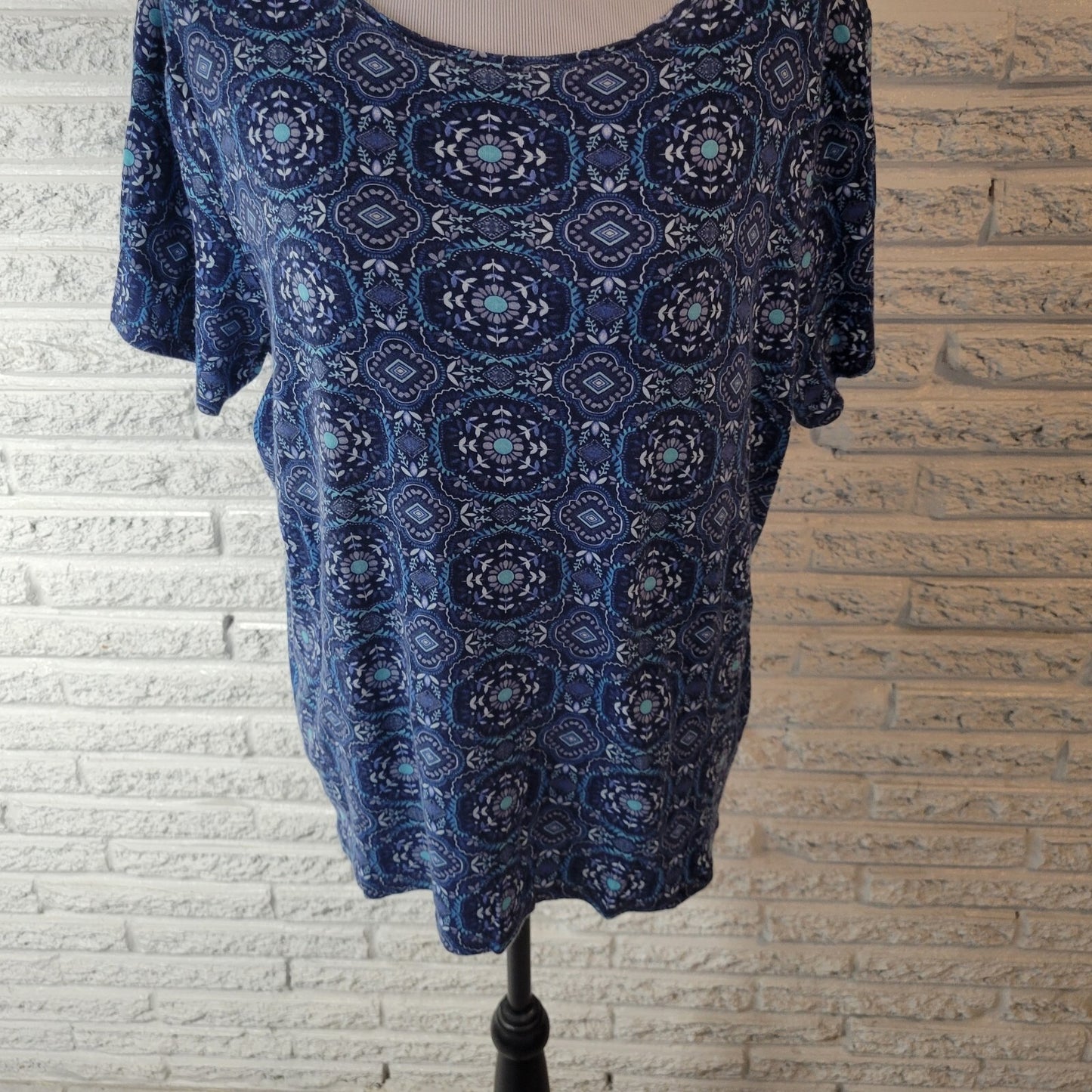 Croft Barrow Womens Top 1X Plus Tee Short Sleeve Blue Floral Geometric Cotton