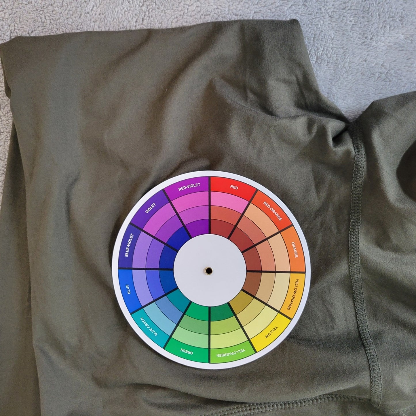 Women Leggings 1X Plus Cropped Green Poly Blend Pull On Comfy Yoga Lightweight