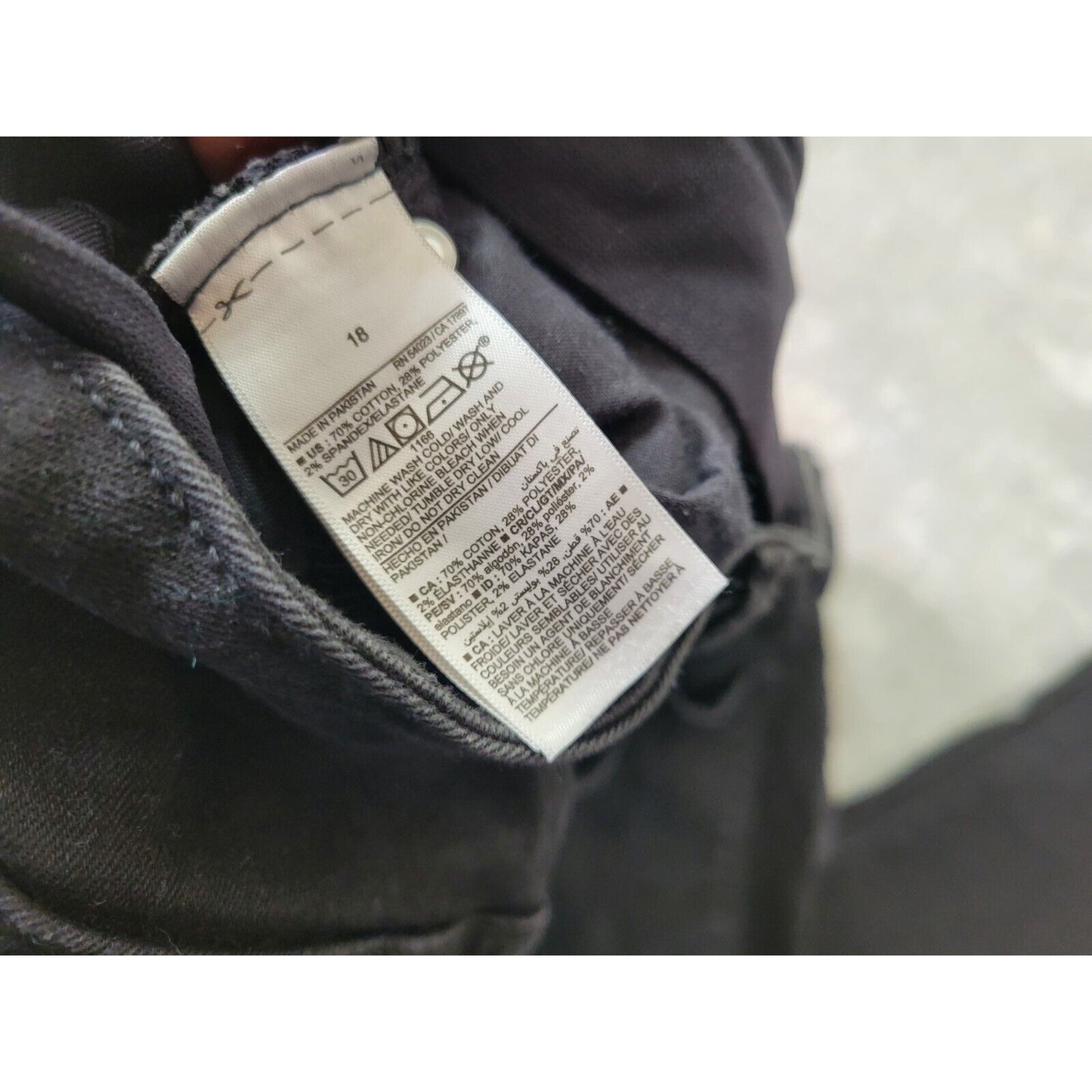 Old Navy Rockstar Womens Maternity Jeans 18 Plus Crop Black Button Full Panel