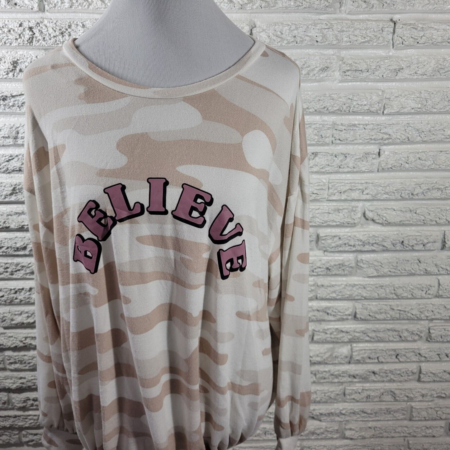 Como Black Womens Sweatshirt 2X Pullover Beige Camouflage Lightweight Believe