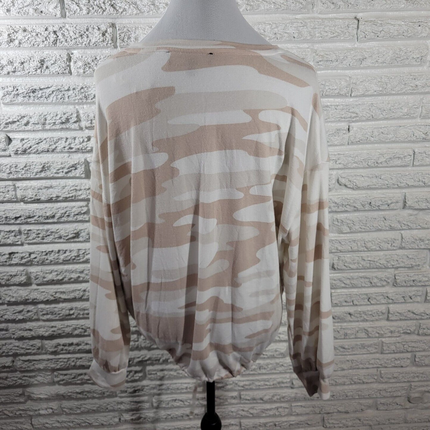 Como Black Womens Sweatshirt 2X Pullover Beige Camouflage Lightweight Believe