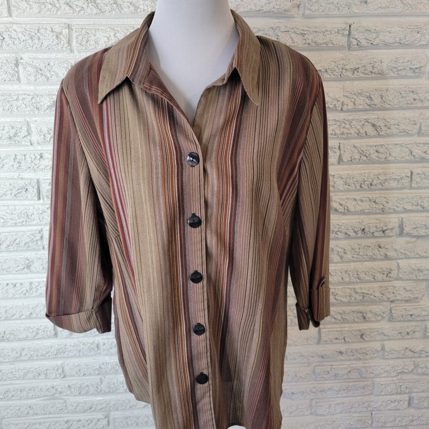 Dress Barn Womens Top 18 20 Plus 3/4 Sleeve Button Up Tan Burgundy Stripe Collar