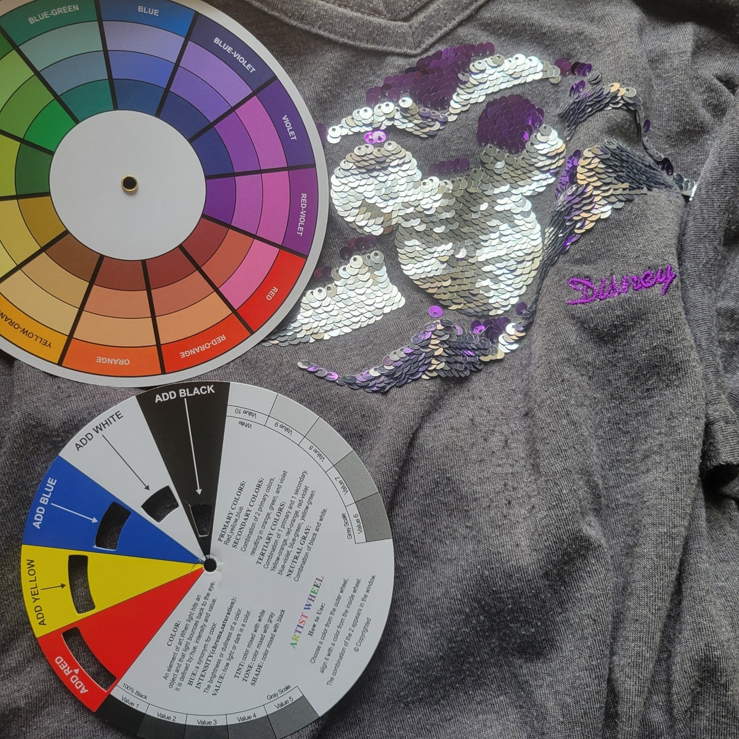 Disney Cruise Lines Women Top Extra Large Tee Gray Embroidered Purple Sequins